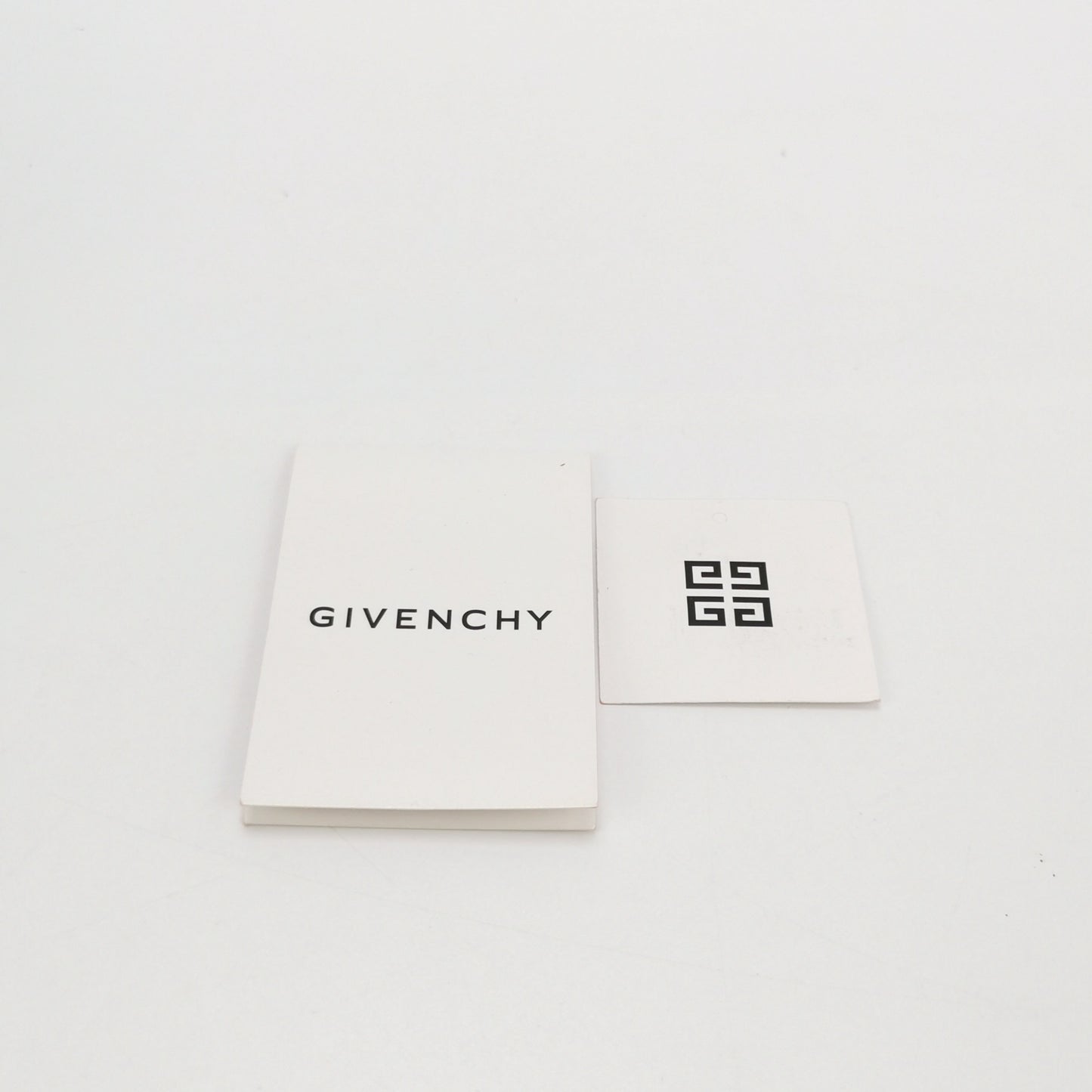 Givenchy - Givenchy 4G Emblem Shoulder Bag - Leather - Camel - (Medium)