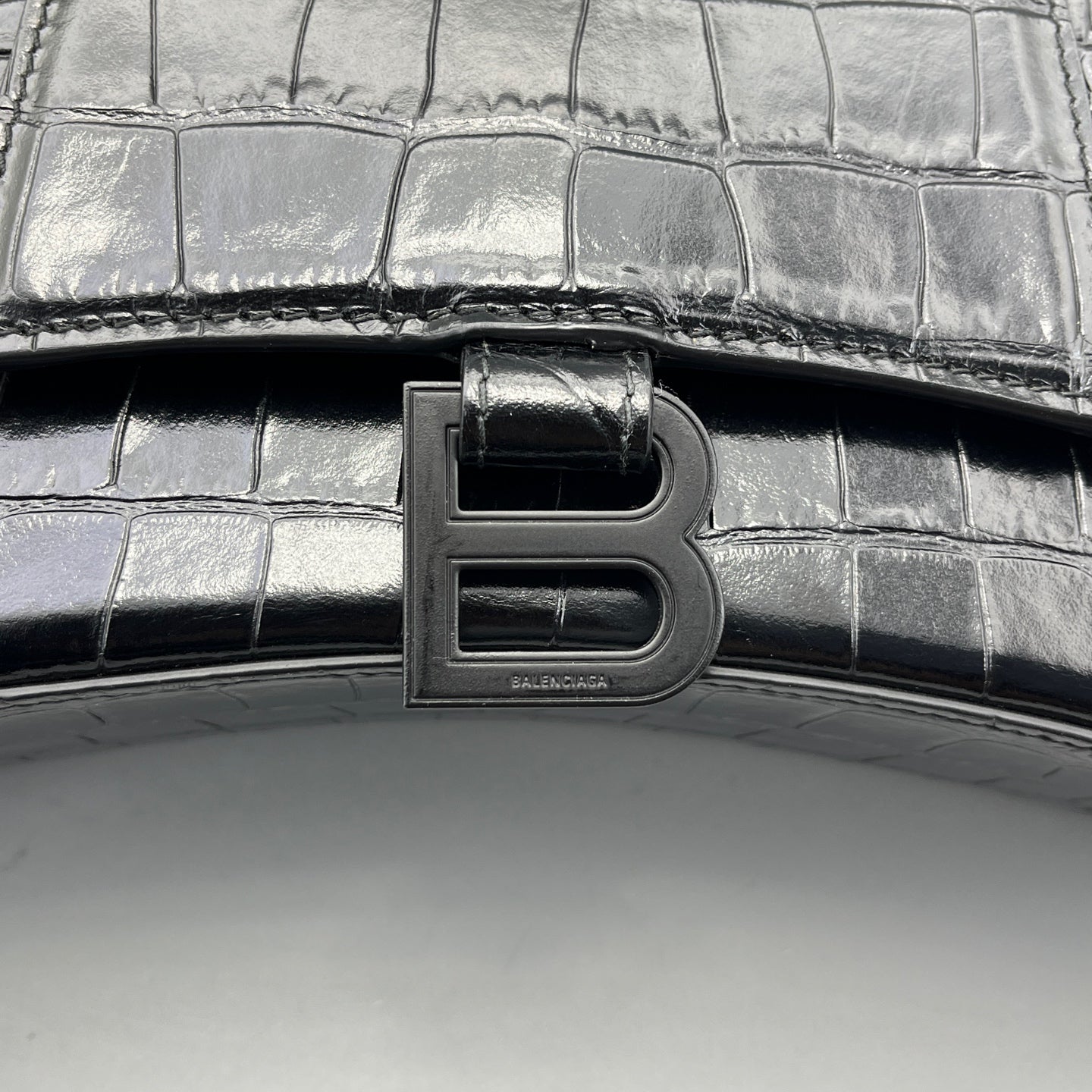 Balenciaga - Hourglass Mini - Calfskin leather with crocodile embossing - Black - (mini)