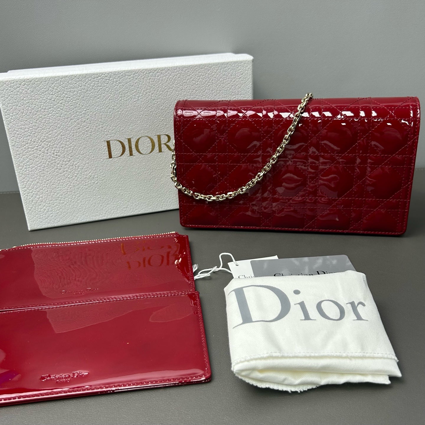 Dior - Cannage Quilted Chain Wallet - Patent leather - Red - (mini)
