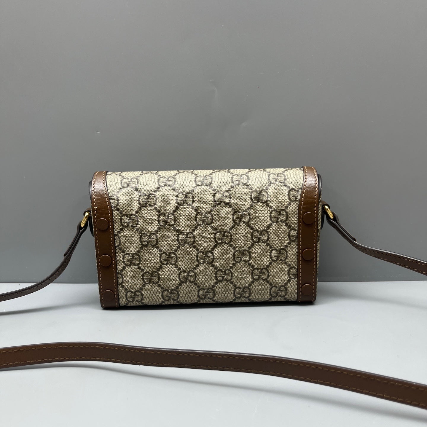 Gucci - Horsebit 1955 Horizontal Phone Bag - GG Supreme canvas with leather trim - Beige and Brown - (mini)