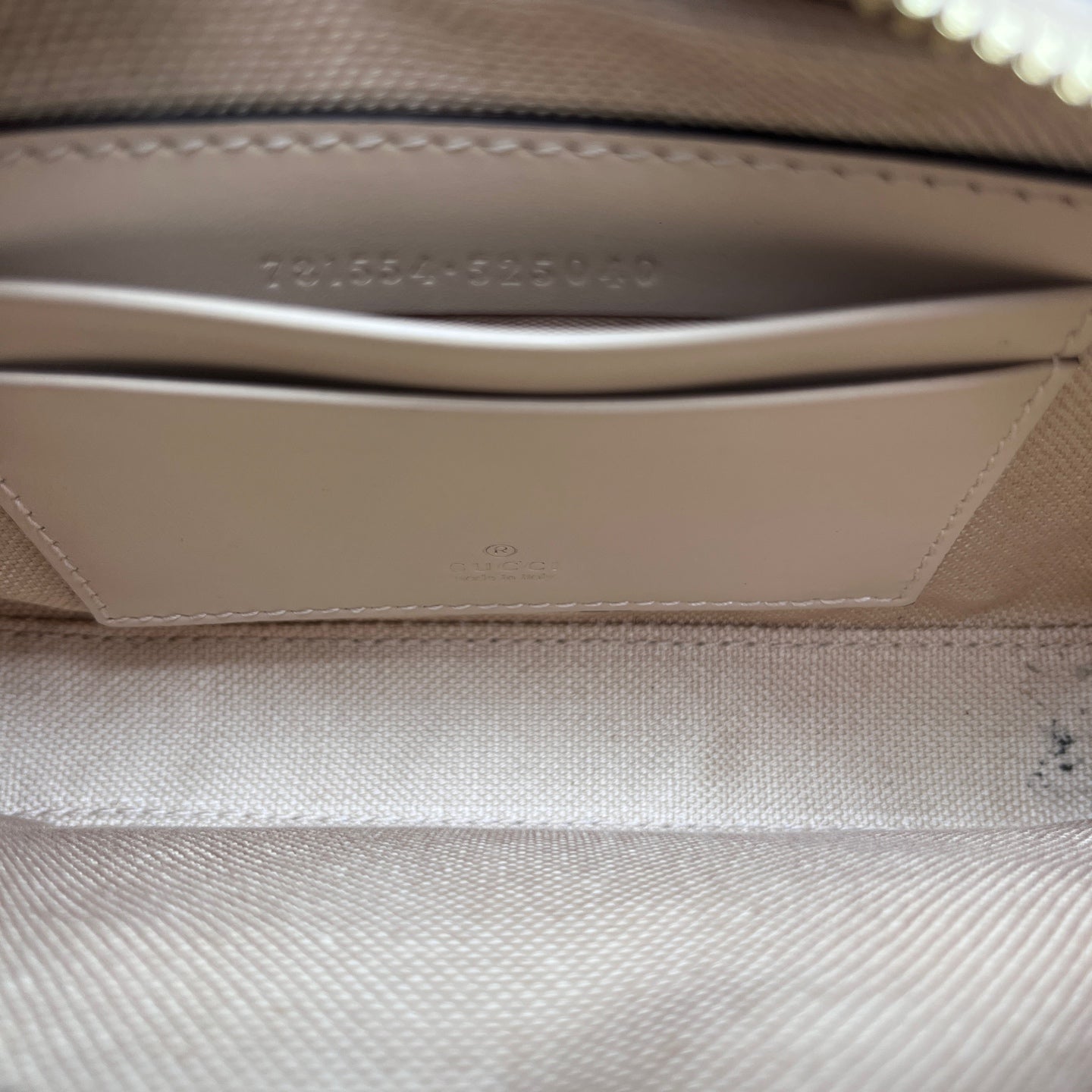 Gucci - Embossed GG Camera Bag - Leather - Beige - (mini)