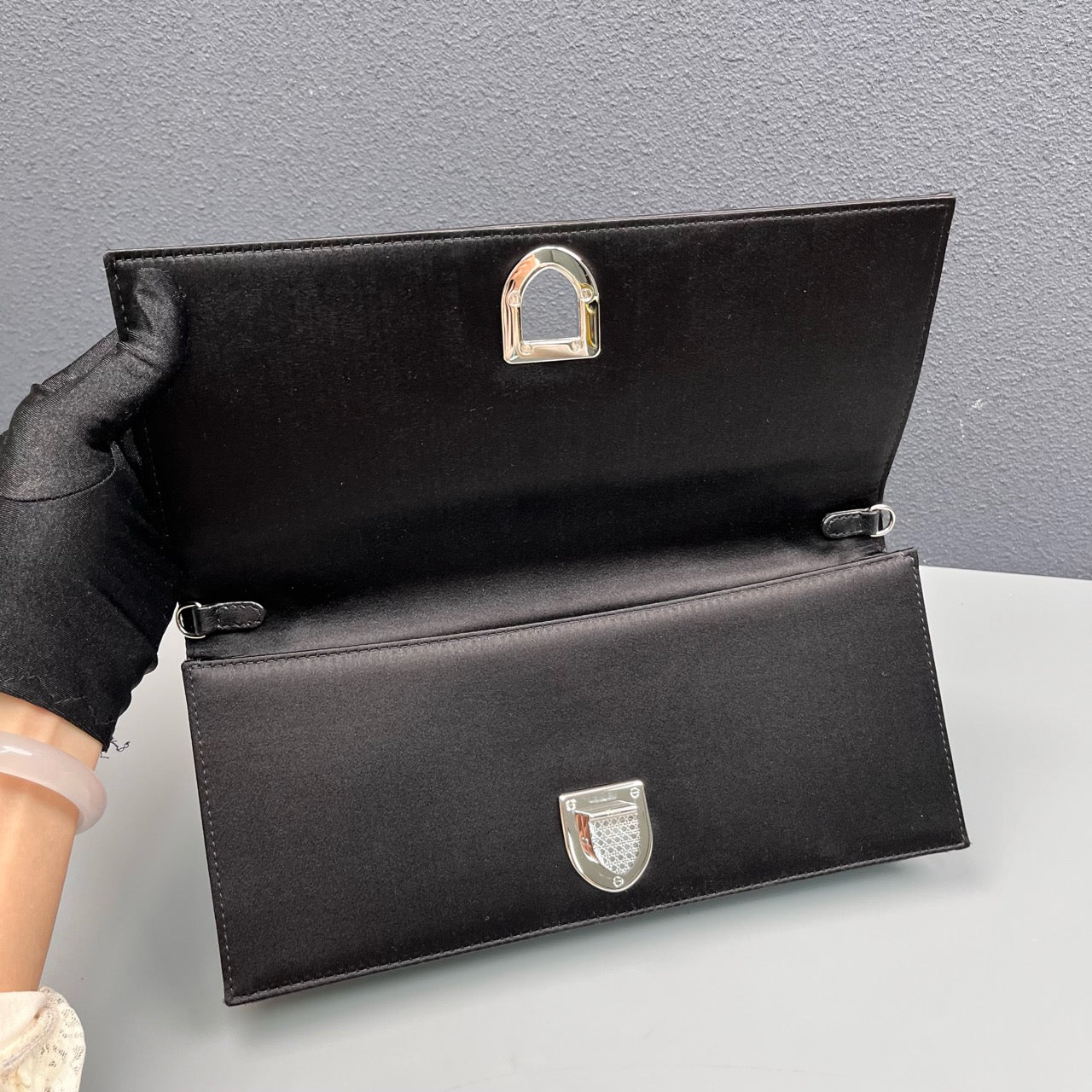 Dior - Diorama Chain Wallet - Satin - Black - (mini)