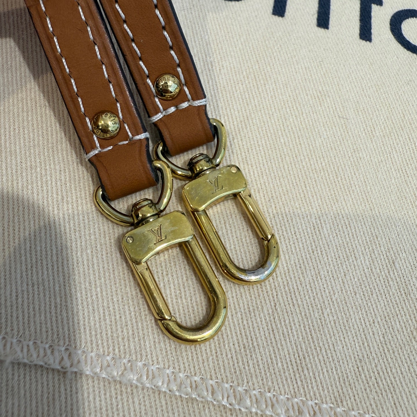 Louis Vuitton - Alma BB - Patent leather with Vachetta leather trim - Silver - (mini)