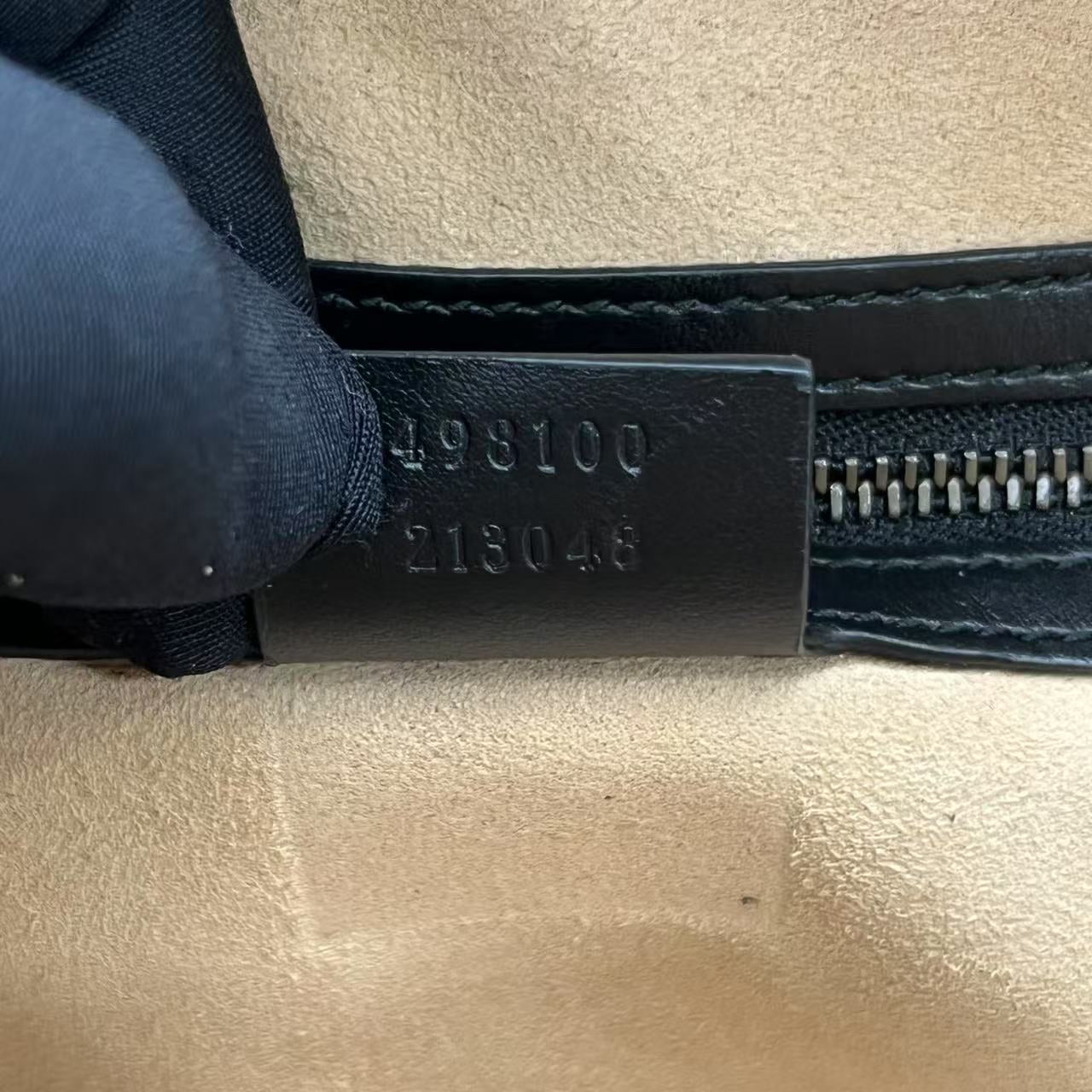 Gucci - GG Marmont Matelassé Messenger Bag - Leather - Black - (medium)