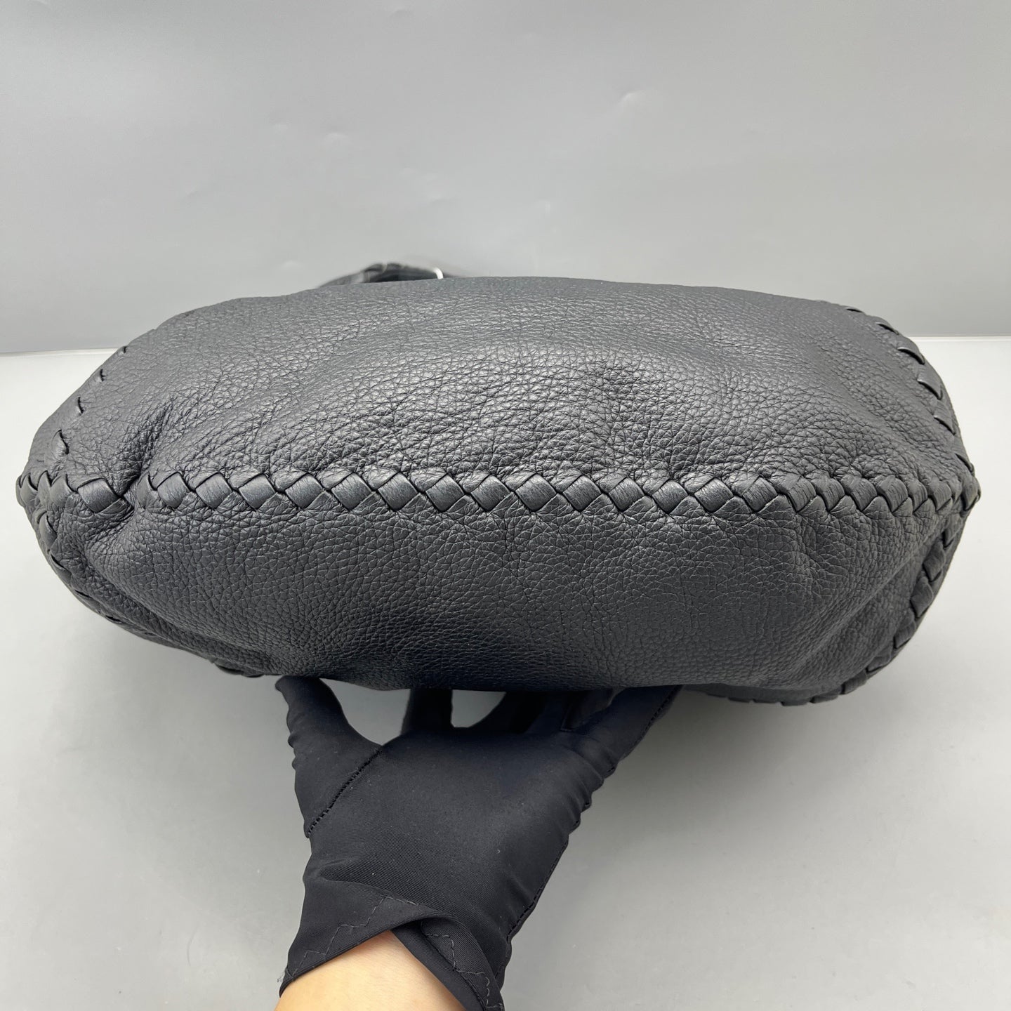 Bottega Veneta - Hobo Bag - Leather - Black - (medium)