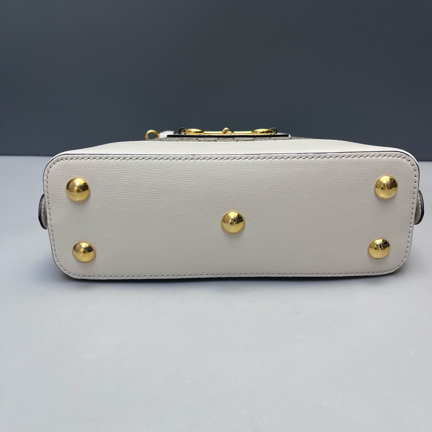 Gucci - 1955 Horsebit Dome Bag - GG Supreme canvas with leather trim - Beige and White - (small)