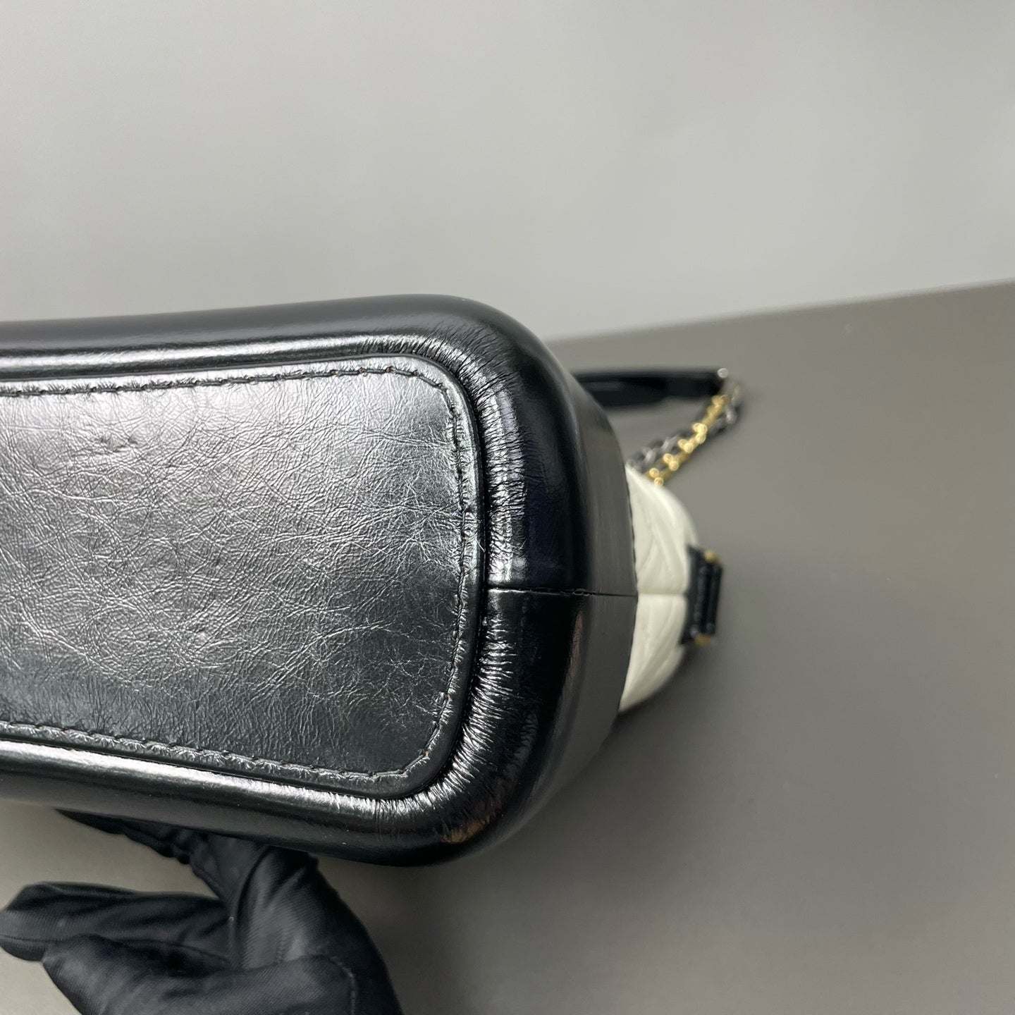 Chanel - Gabrielle Hobo Bag - Aged calfskin and patent leather - Black and White - (Medium)