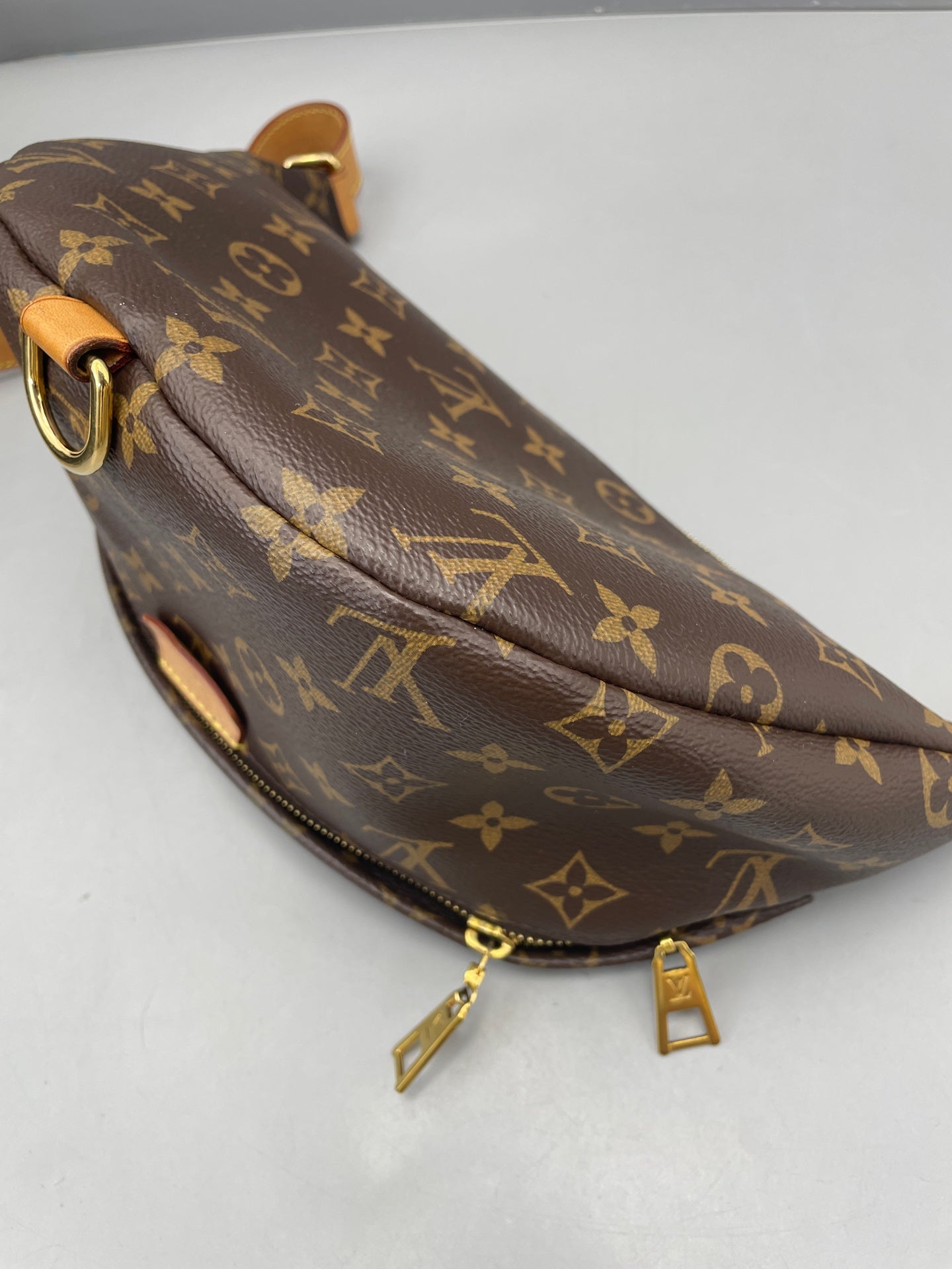 Louis Vuitton - Bumbag - Synthetic - Brown - (medium)