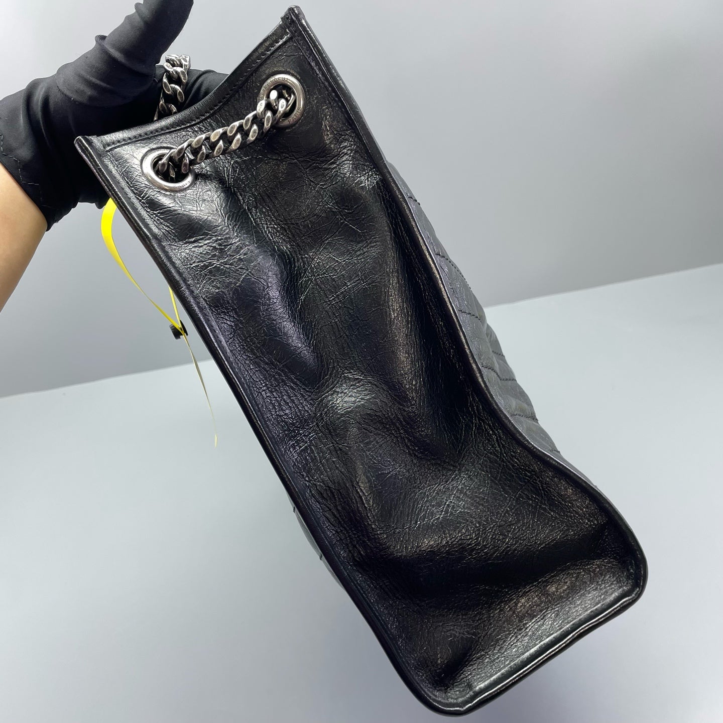 Saint Laurent - Niki Tote - Crinkled vintage leather - Black - (Large)