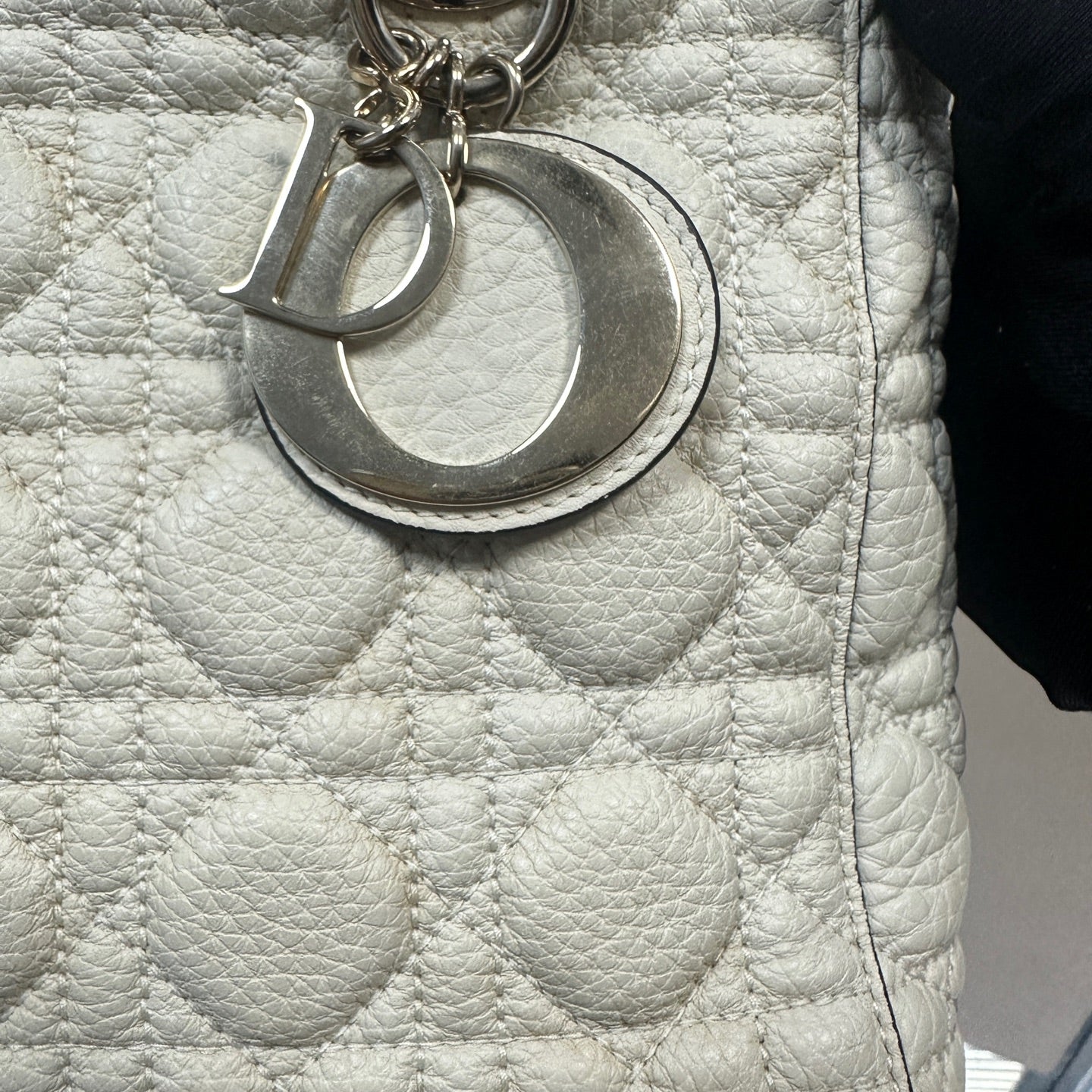 Dior - Lady Dior 5-Grid Medium - Grained calfskin leather - White - (medium)