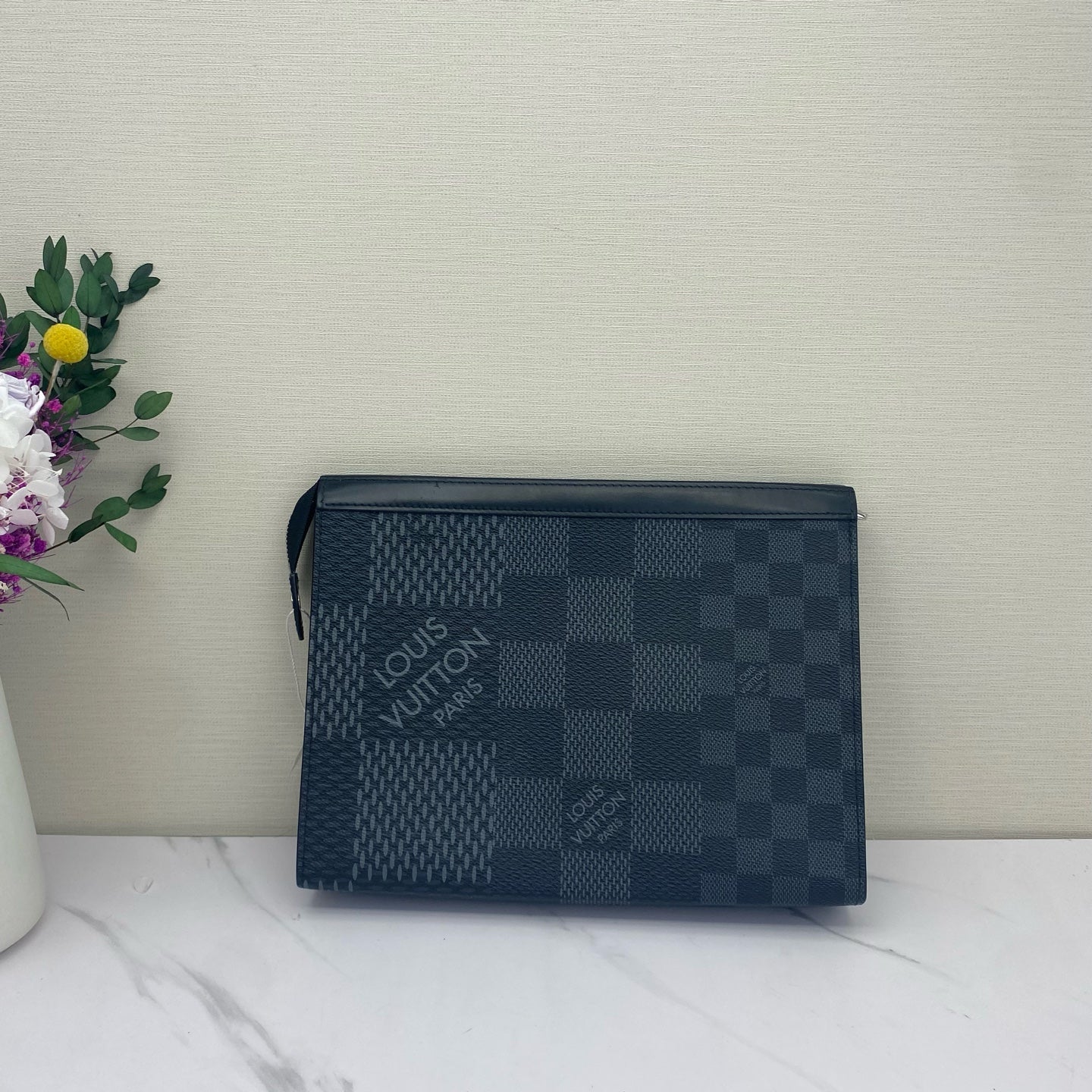 Louis Vuitton - Pochette Voyage GM - Coated canvas with leather trim - Black - (large)