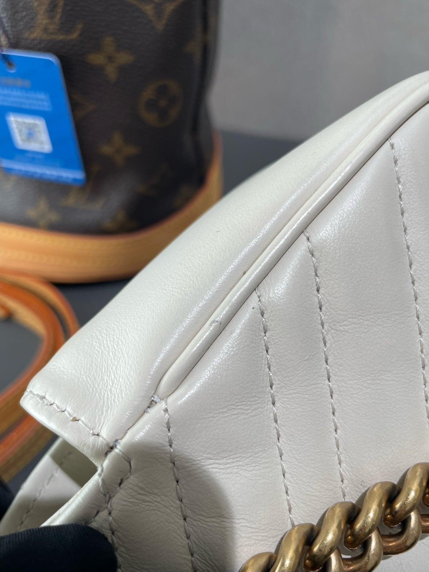 Gucci - GG Marmont Mini Matelassé Shoulder Bag - Leather - White - (small)