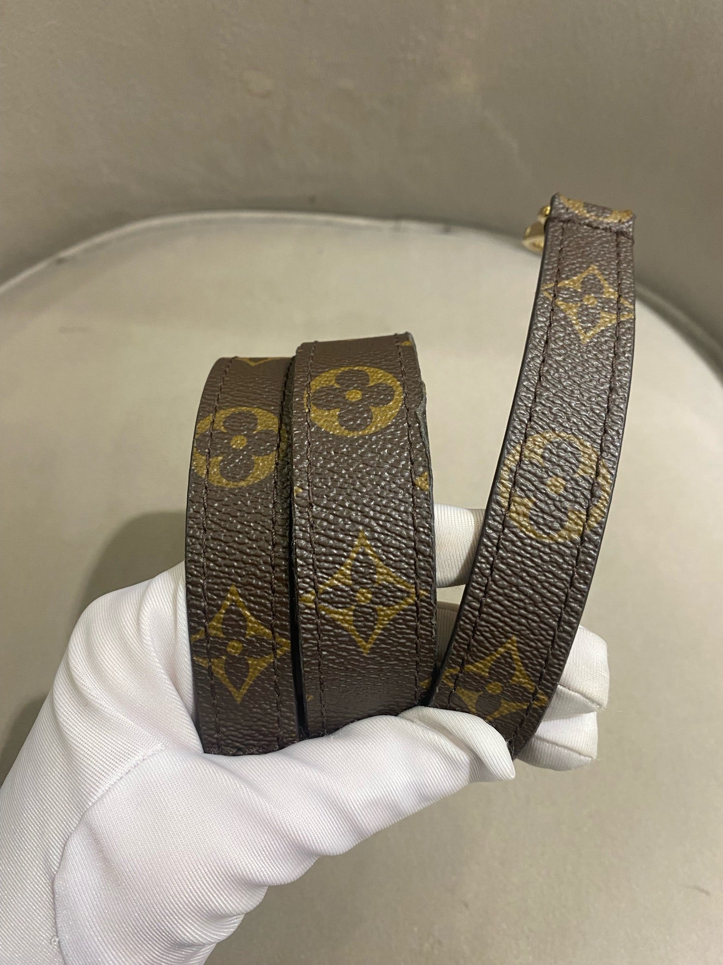 Louis Vuitton - Montaigne BB - Monogram coated canvas with natural Vachetta leather trim - Brown - (Small)