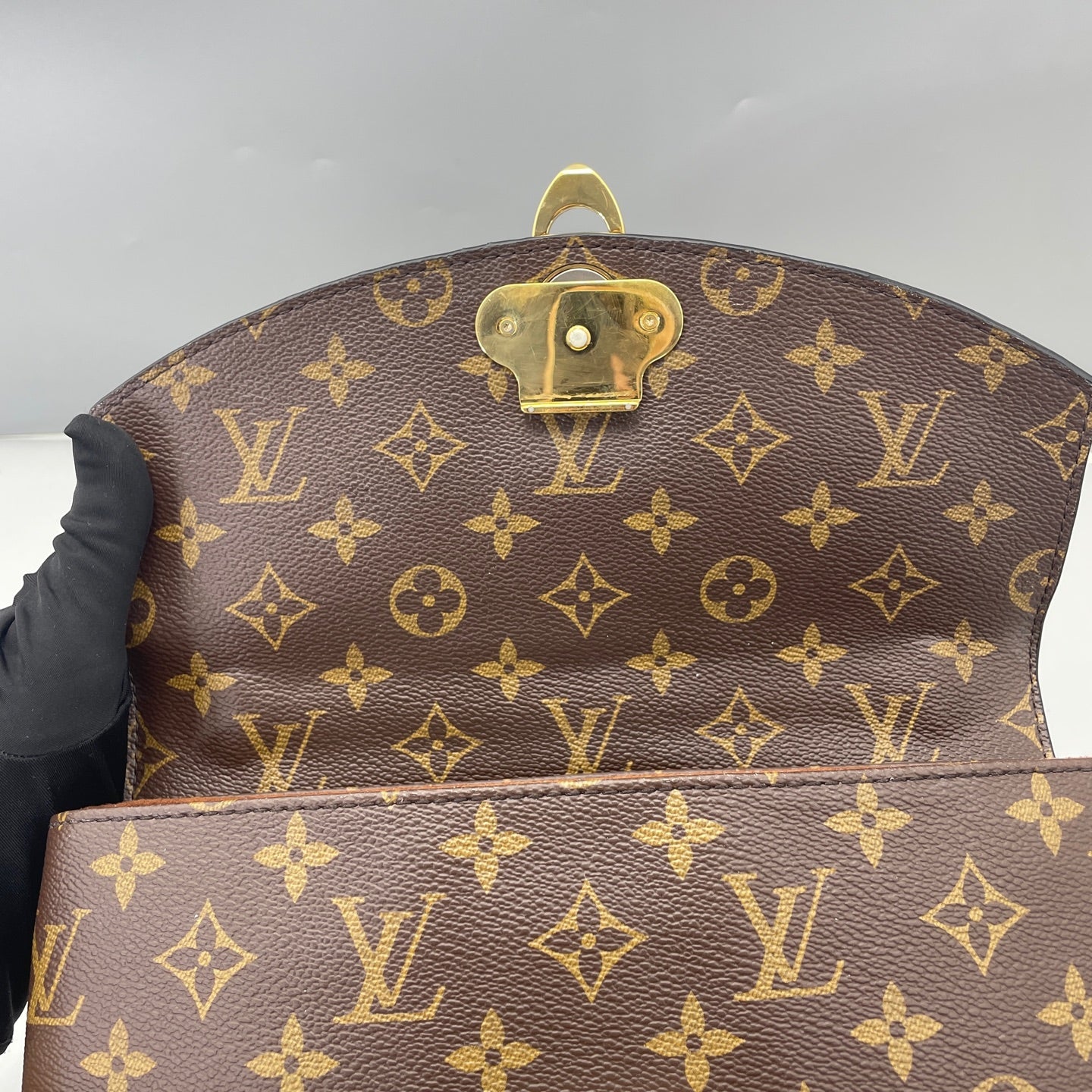 Louis Vuitton - Saint Placide - Monogram coated canvas with grained leather trim - Brown - (medium)