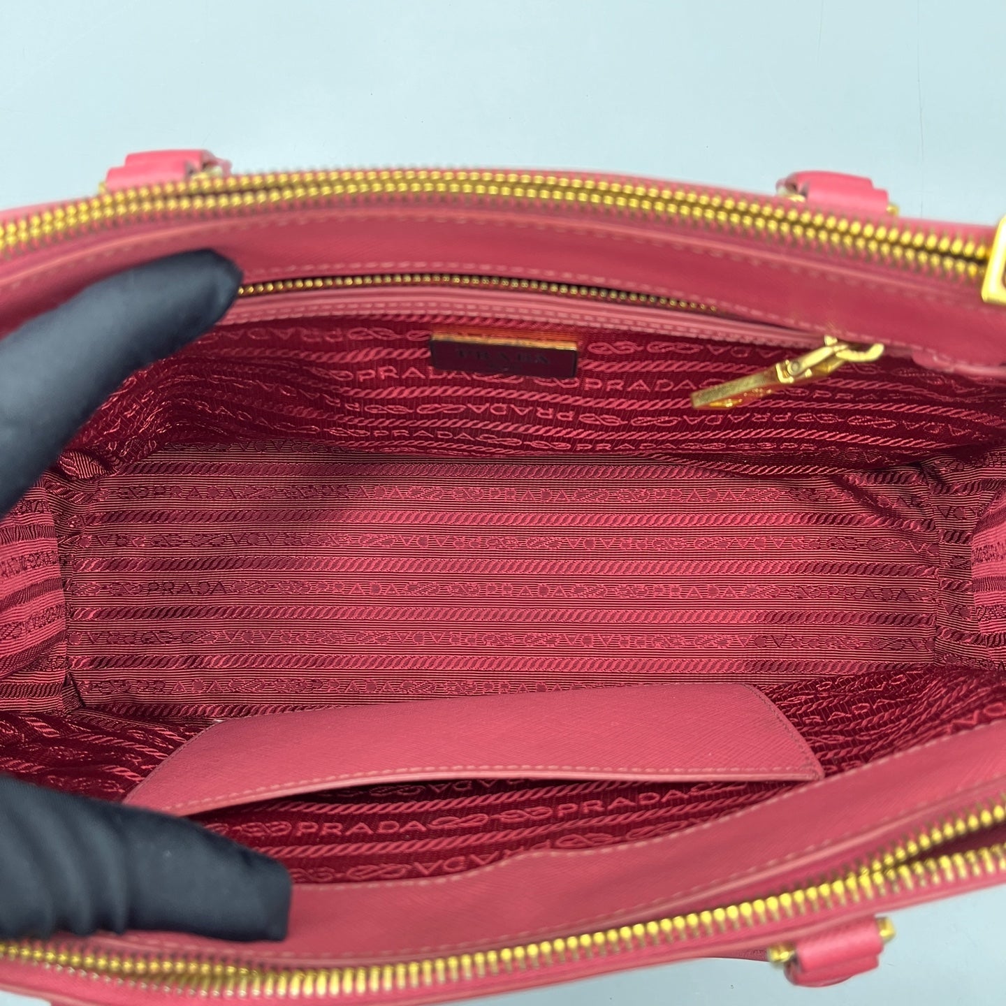 Prada - Saffiano Lux Tote - Saffiano leather - Rose Pink - (Medium)