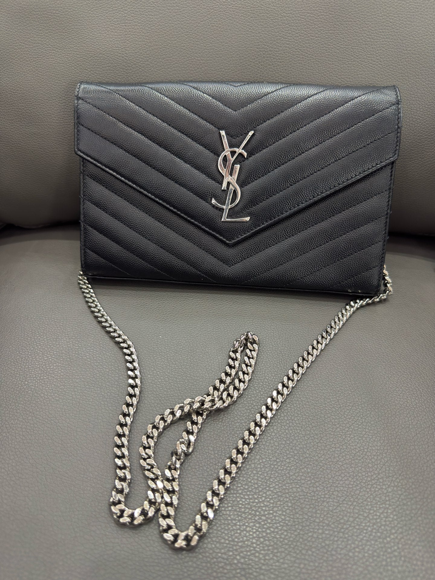 Saint Laurent - Envelope Wallet on Chain (WOC) - Grained calfskin leather - Black - (Mini)