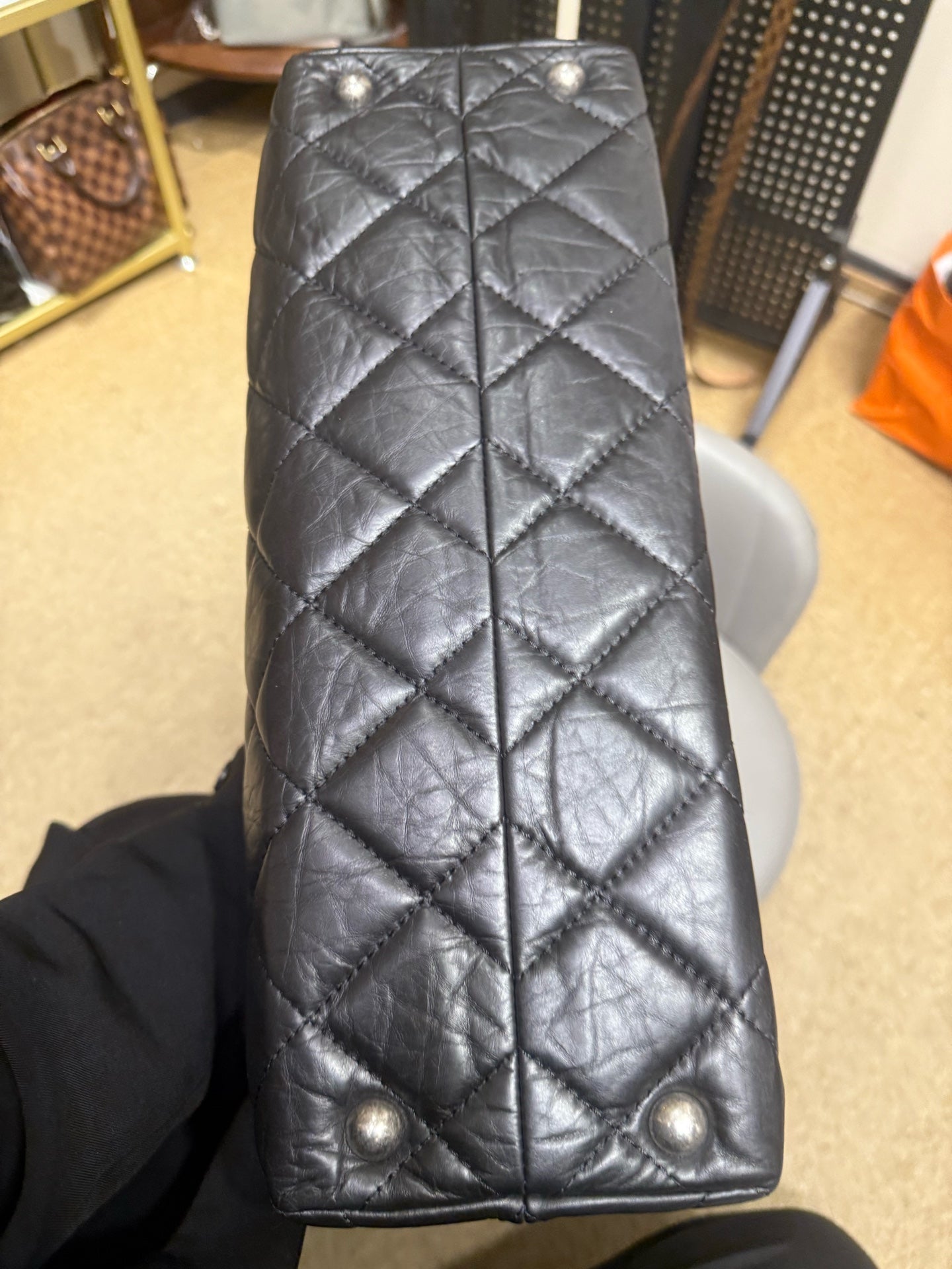 Chanel - 2.55 Series Quilted Tote Bag - Leather - Black - (Large)
