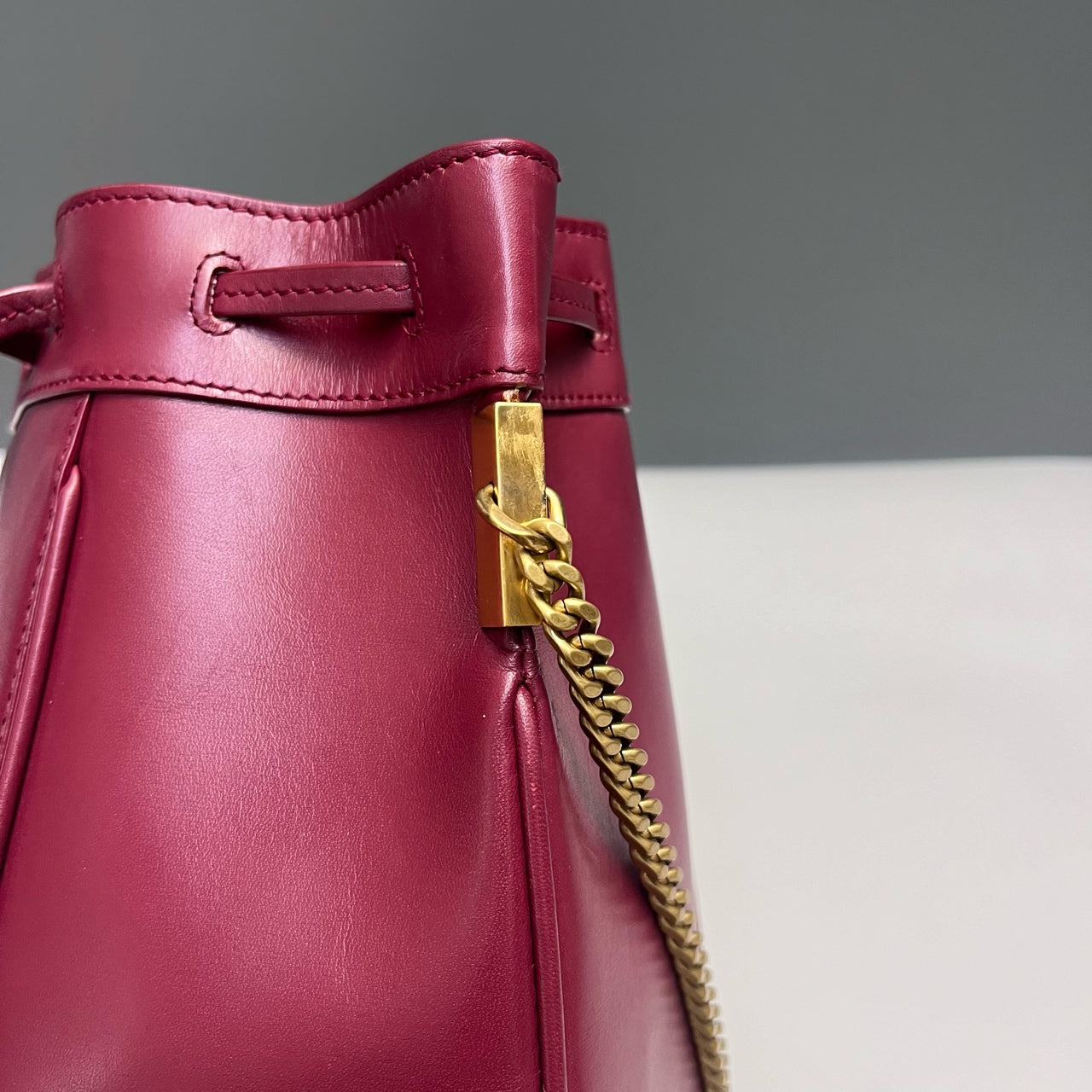 Saint Laurent - Chain Bucket Bag - Leather - Red - (medium)