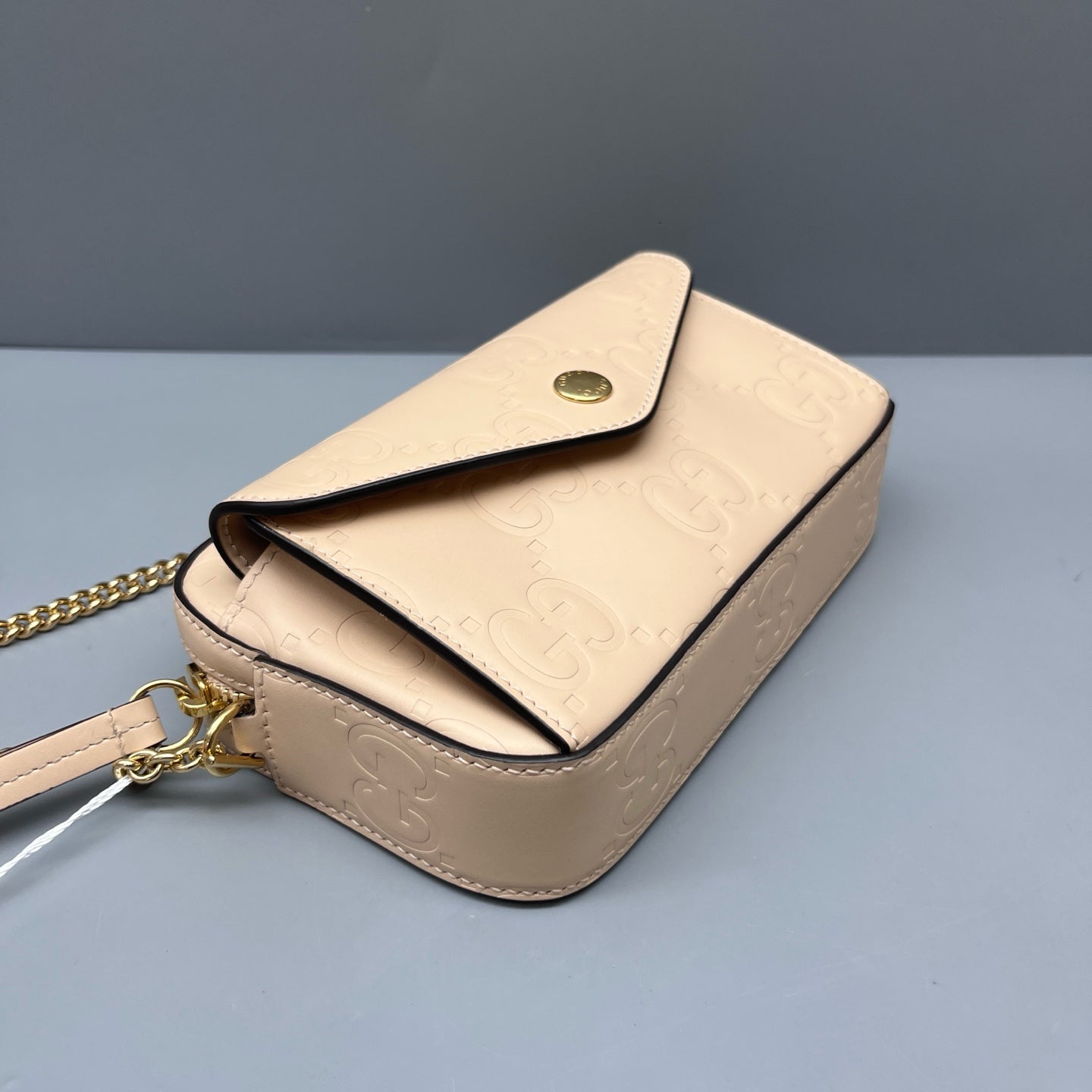 Gucci - Embossed GG Camera Bag - Leather - Beige - (mini)