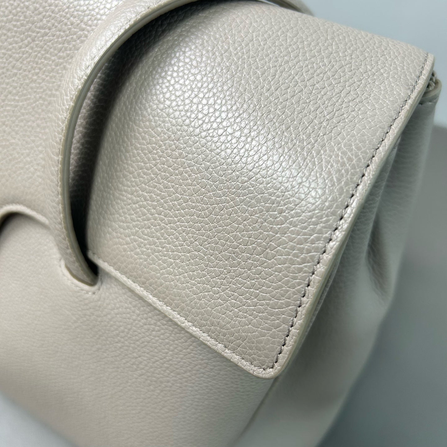 Celine - Soft 16 - Cowhide leather - Grey - (Medium)