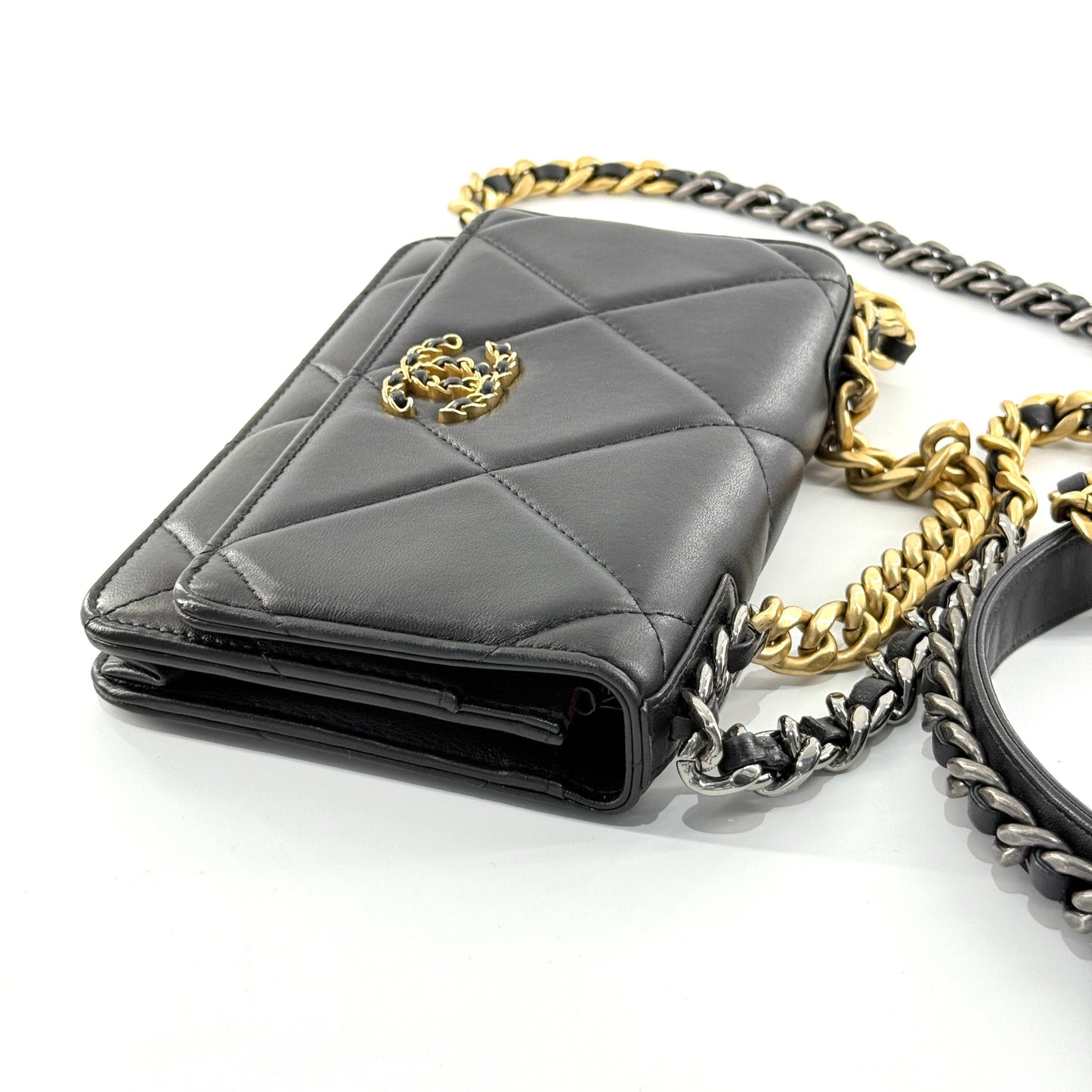 Chanel - 19 Bag WOC - Lambskin leather - Black - (mini)