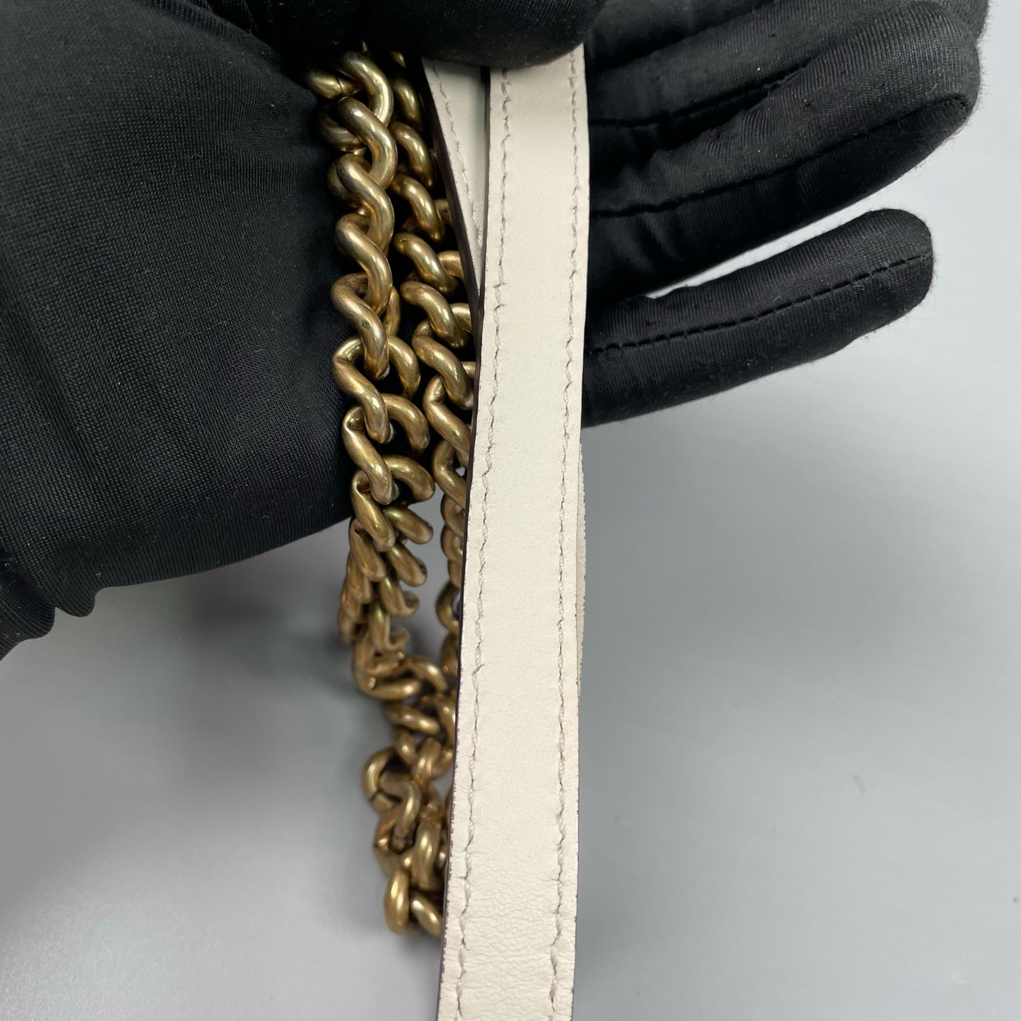 Gucci - GG Marmont Small Shoulder Bag - Leather - White - (Small)
