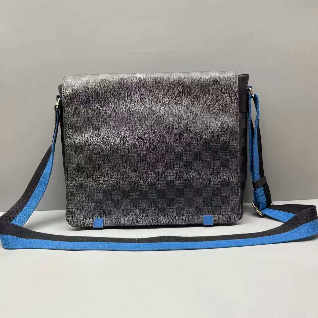 Louis Vuitton - Damier Graphite Messenger Bag - Coated canvas with leather trim and textile strap - Black, Grey, and Blue - (Medium)