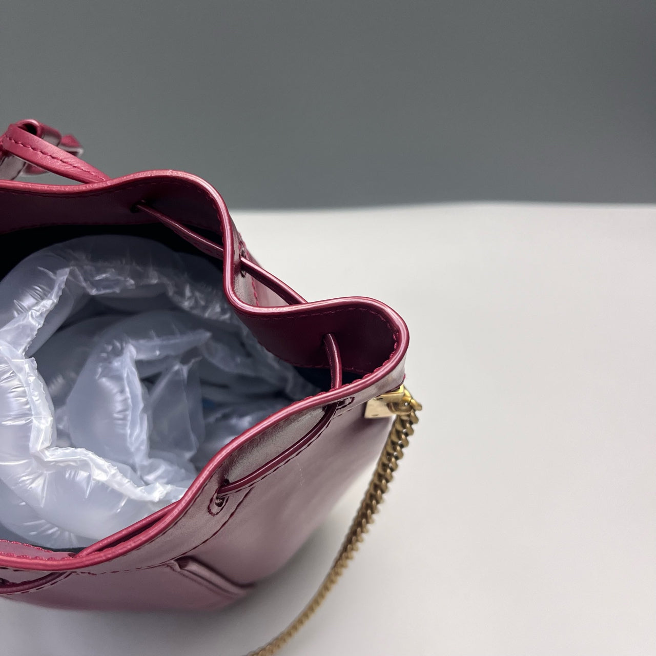 Saint Laurent - Chain Bucket Bag - Leather - Red - (medium)