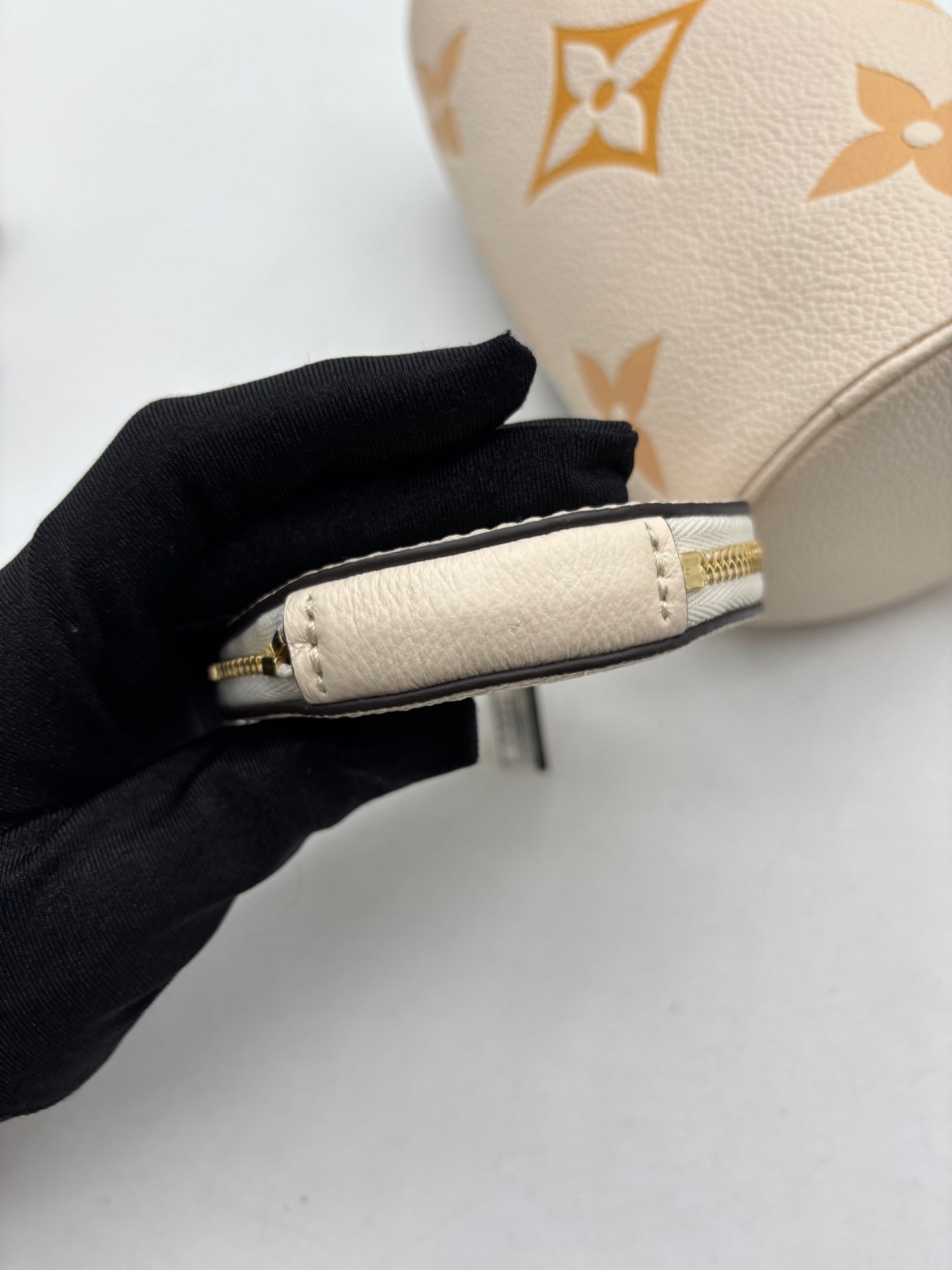 Louis Vuitton - Papillon Mini - Leather - Beige - (mini)