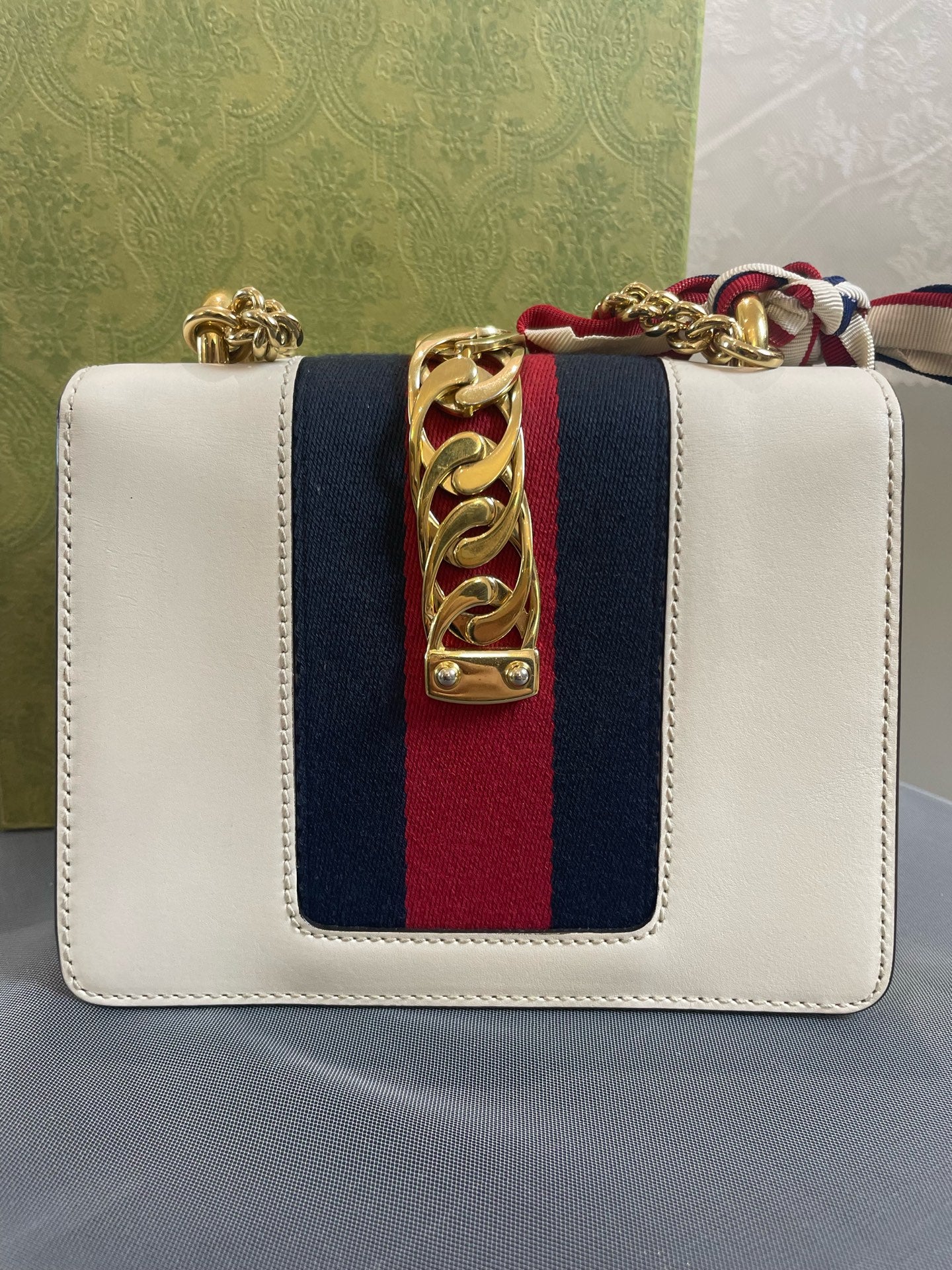 Gucci - Sylvie Small Shoulder Bag - Leather - White - (Small)