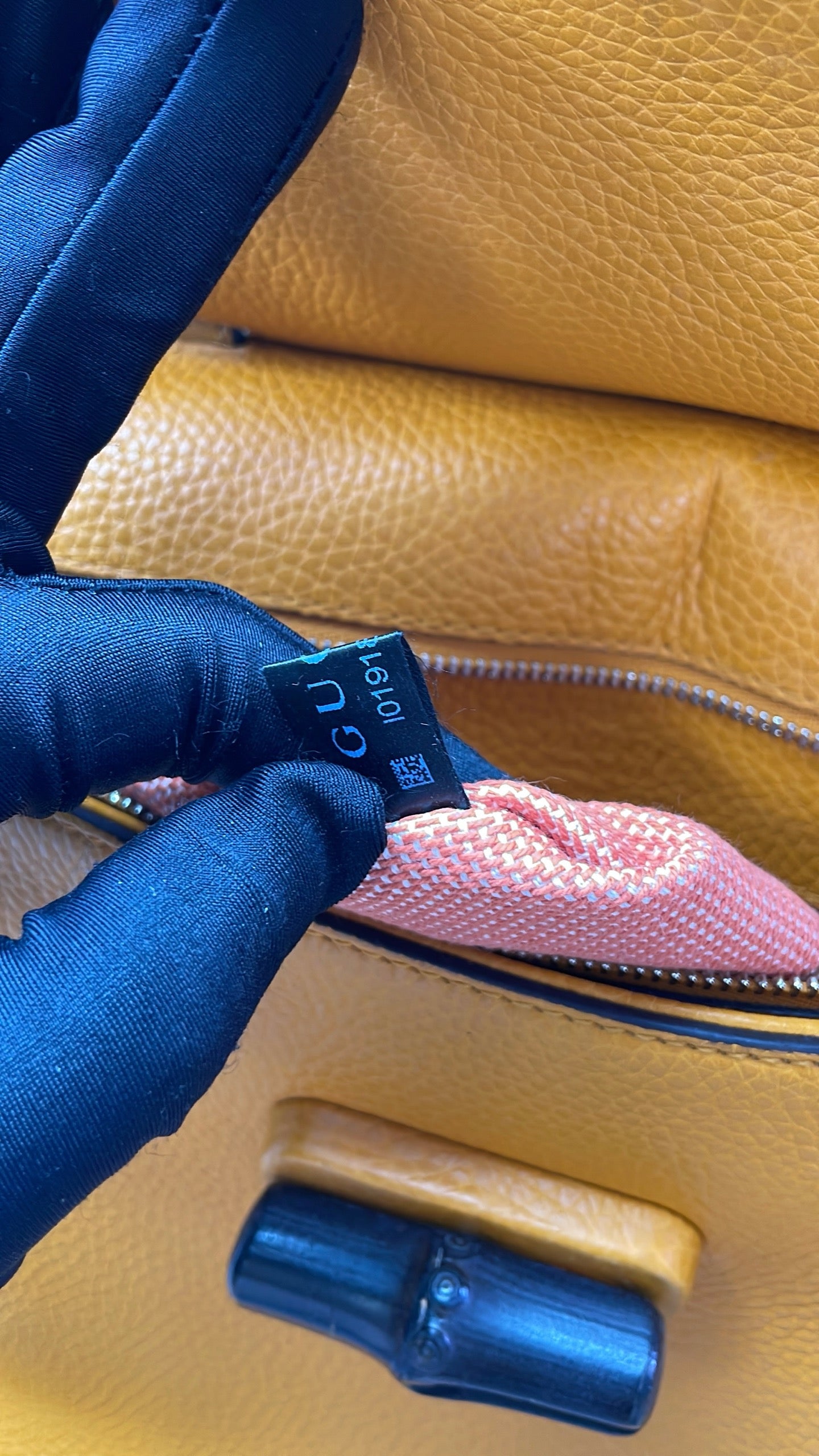 Gucci - Bamboo Top Handle Handbag - Grained leather - Yellow - (medium)