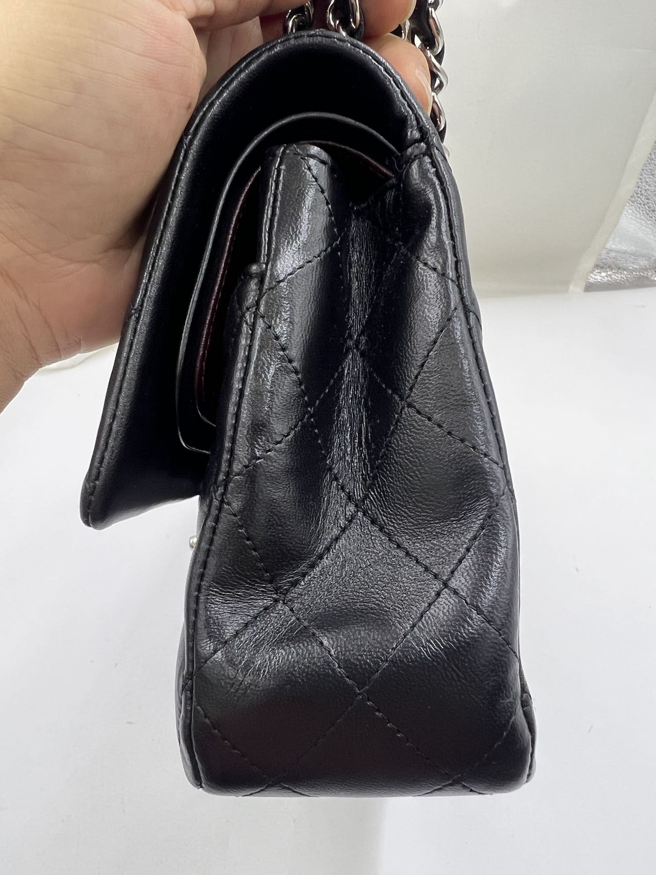 Chanel - Classic Flap - Lambskin leather - Black - (Medium)