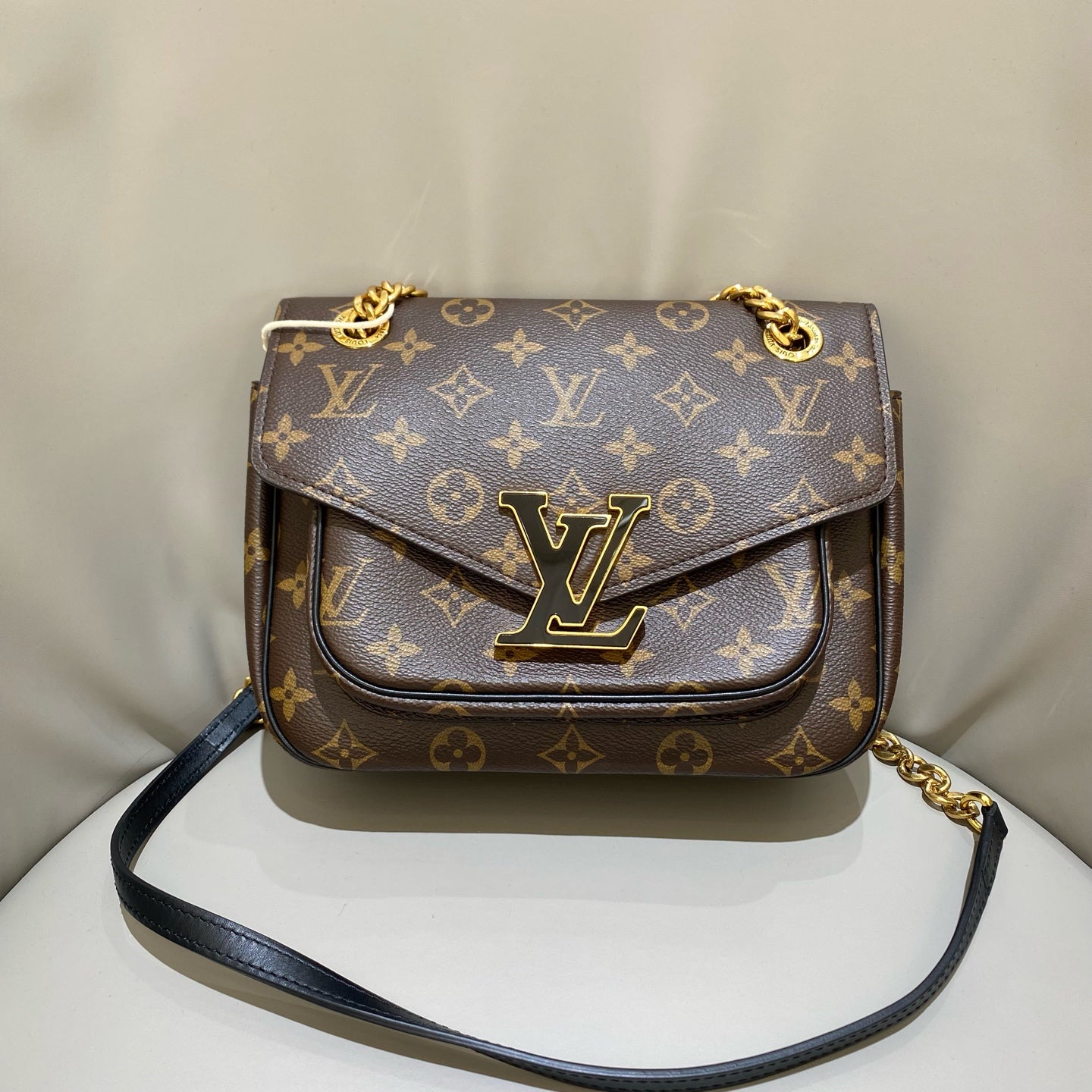 Louis Vuitton - Passy - Monogram coated canvas with leather trim - Brown - (medium)