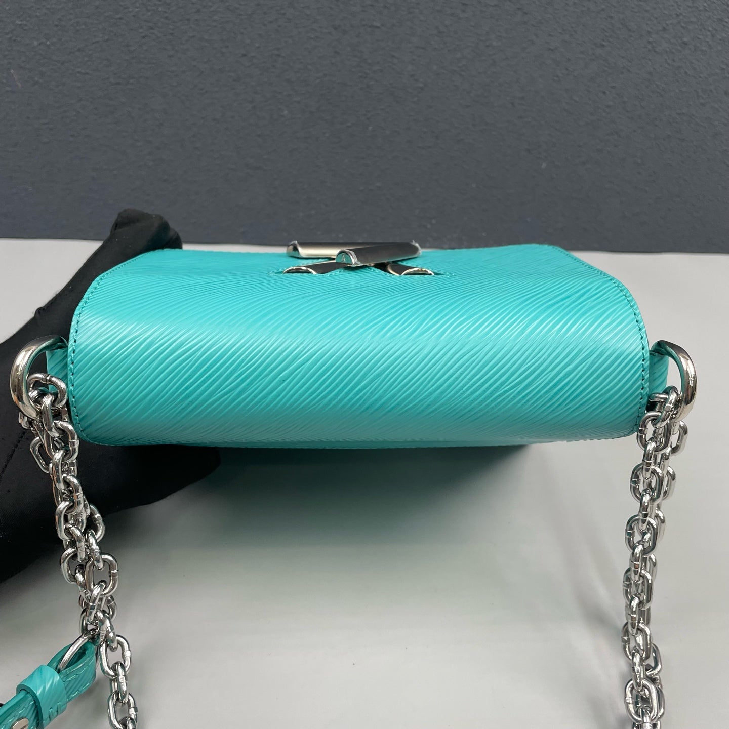 Louis Vuitton - Twist Bag (Small) - Epi leather - Teal with Silver-Tone Hardware - (Small)