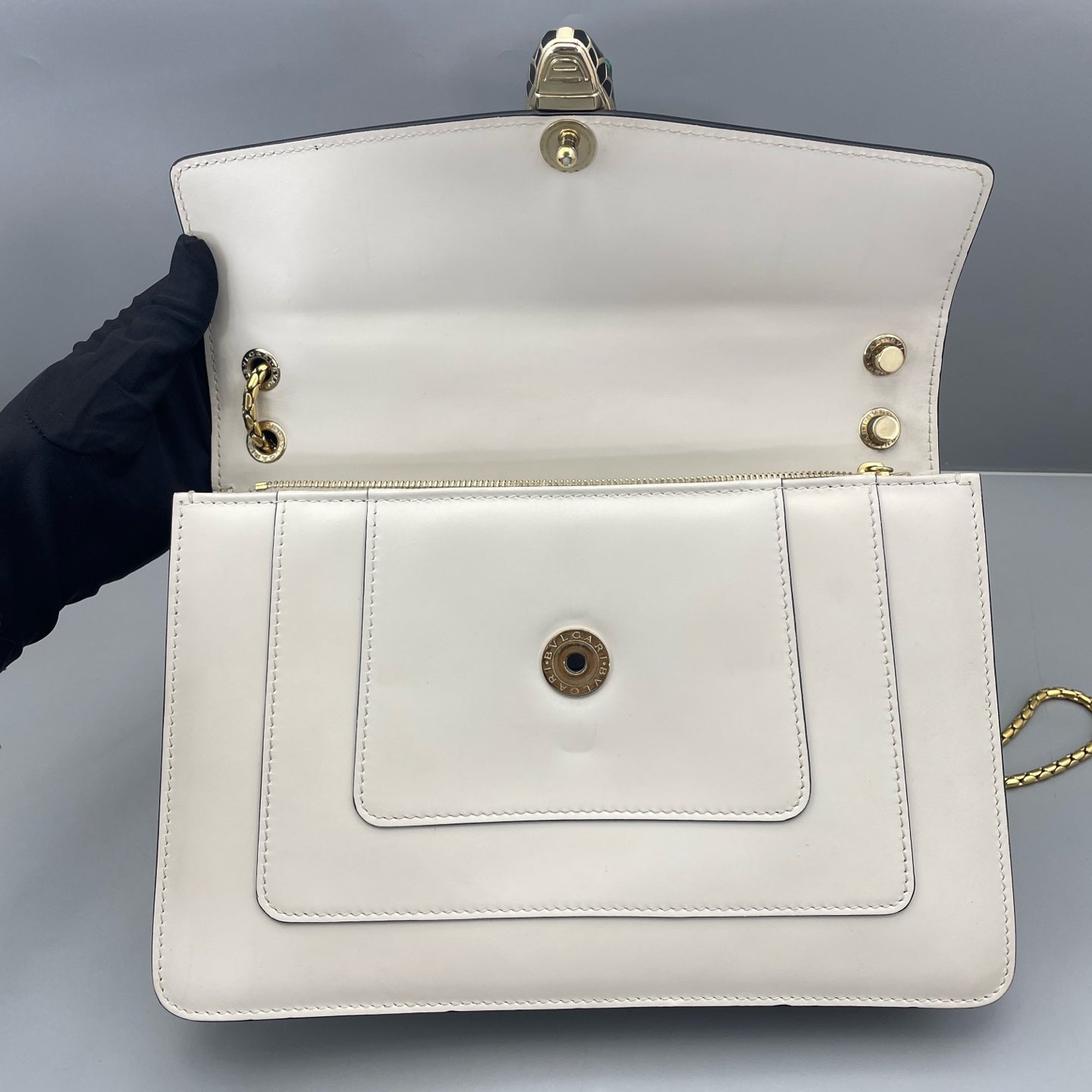 Bvlgari - Serpenti Forever Flap Bag - Calfskin leather - White - (Medium)