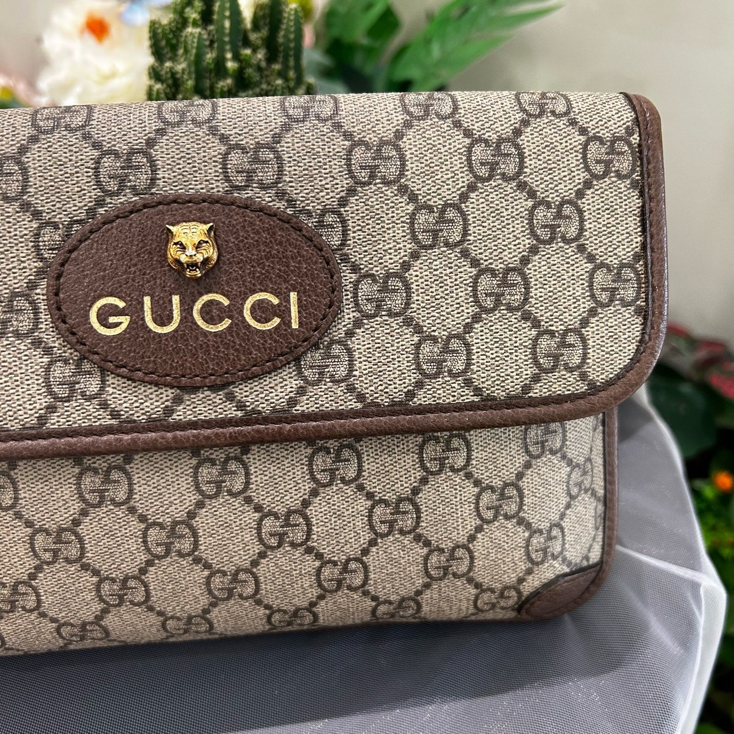 Gucci - Tiger Head Belt Bag - GG Supreme Canvas with Leather Trim - Beige and Brown with Red and Green Web - (small)