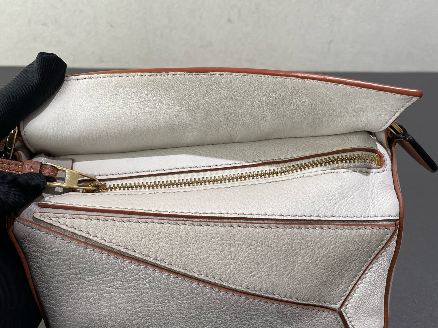 Loewe - Puzzle mini - Calfskin leather - Multicolour (Caramel, Khaki Brown, and White) - (mini)