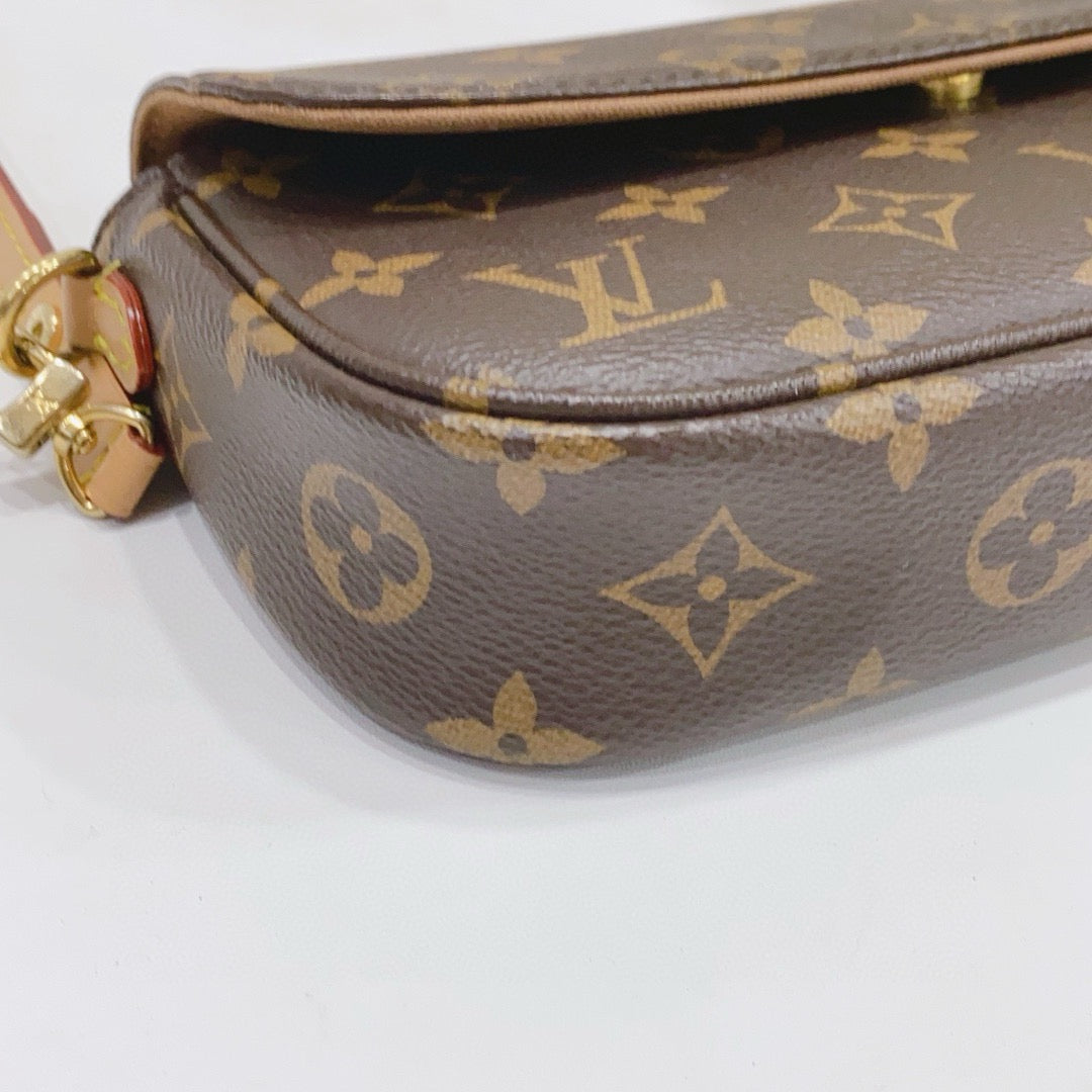 Louis Vuitton - Ivy - Monogram coated canvas with natural cowhide leather trim - Brown - (Small)