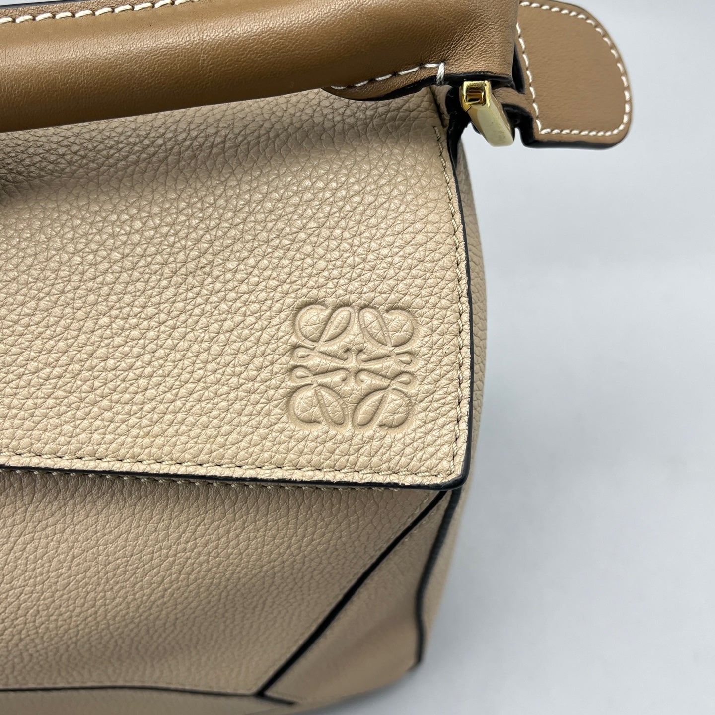 Loewe - Puzzle Bag - Grained leather - Beige - (medium)