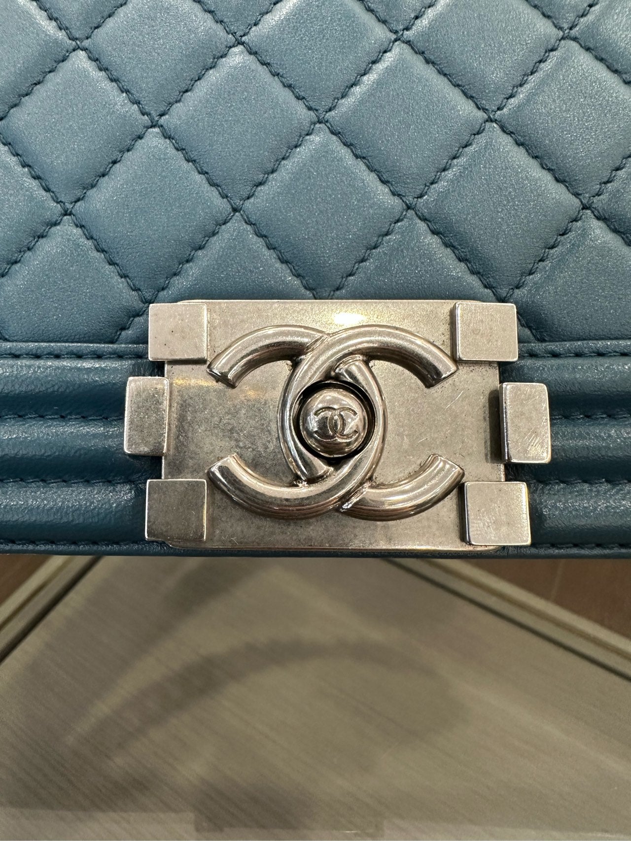 Chanel - Boy Bag Medium - Calfskin leather - Blue - (Medium)