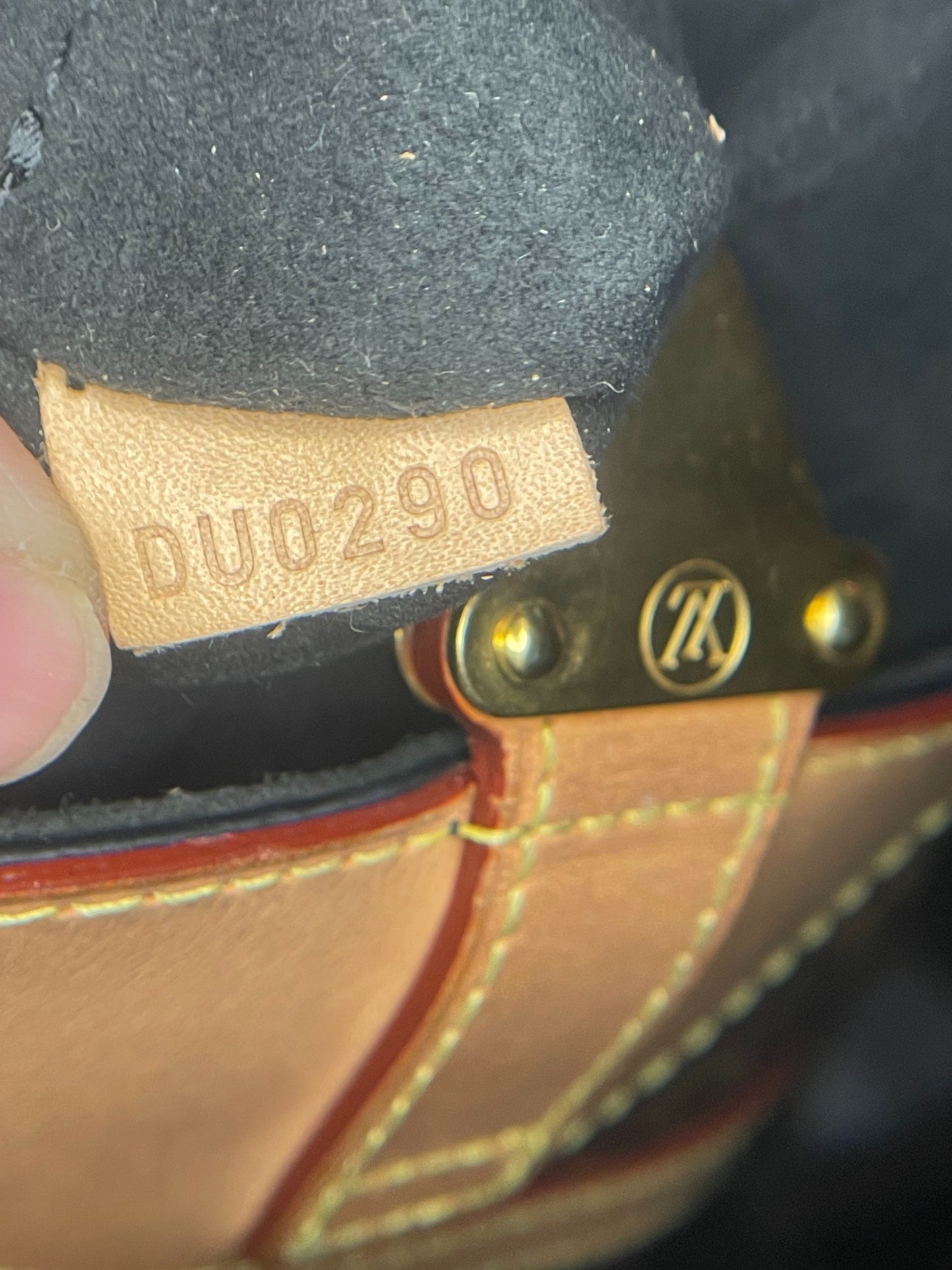 Louis Vuitton - Monogram Bucket Pouch - Monogram coated canvas with Vachetta leather trim - Brown - (mini)