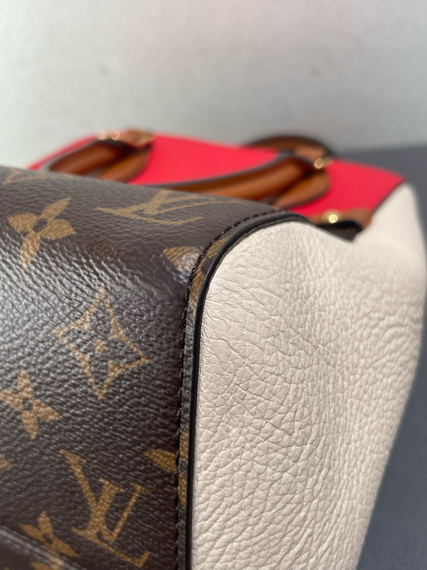 Louis Vuitton - Fold Tote - Monogram coated canvas and grained leather - Multicolour (Red, White, Brown) - (small)