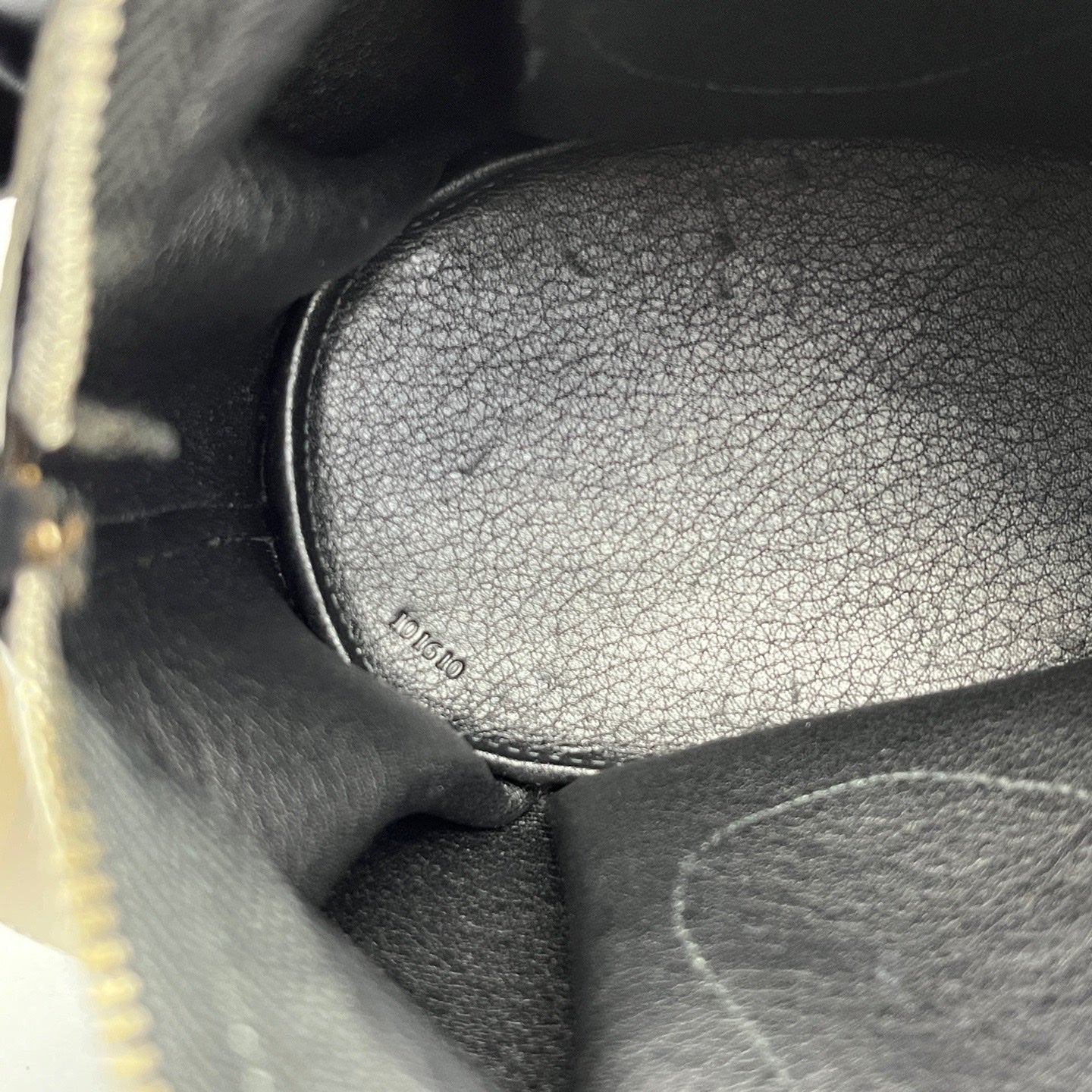 Loewe - Panda Crossbody Bag - Leather - Black and White - (Mini)