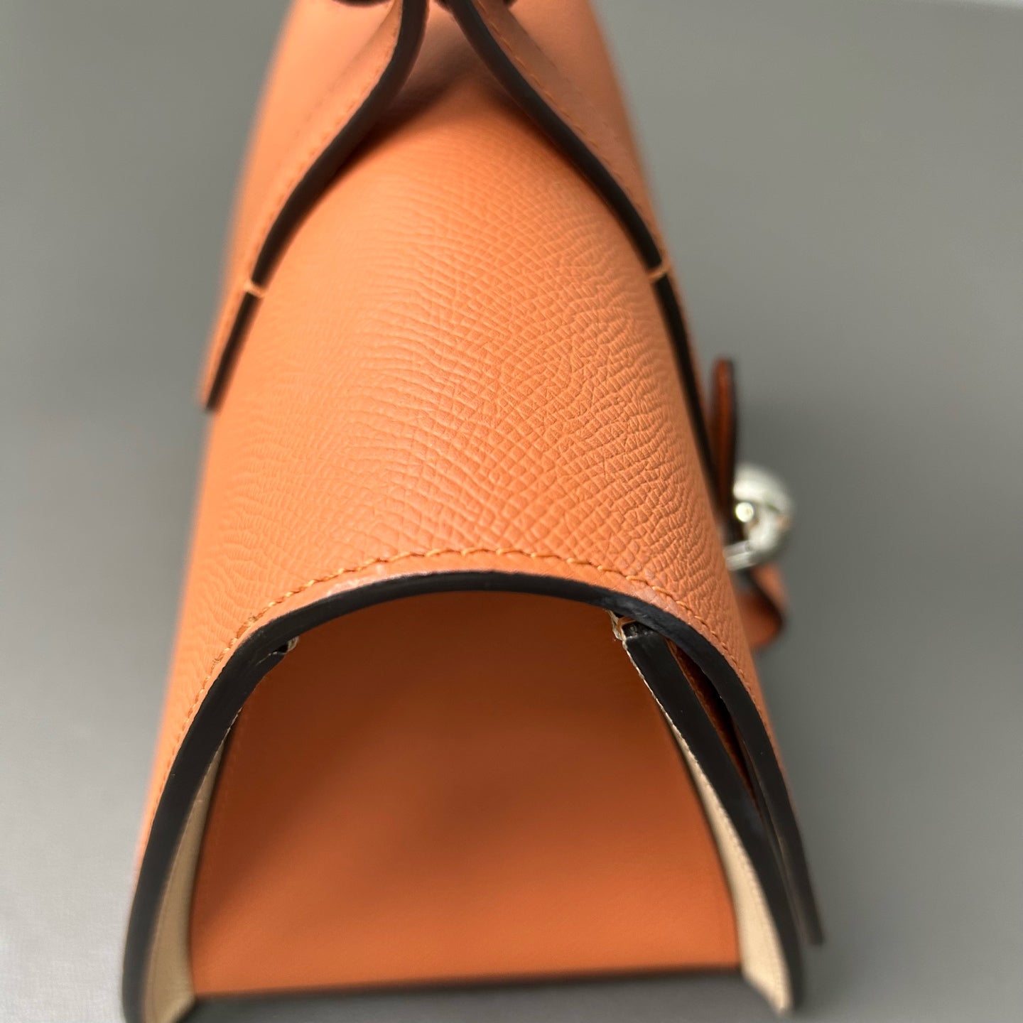Moynat - Triangle Flap Bag - Grained cowhide leather - Orange with polished silver-tone hardware - (mini)