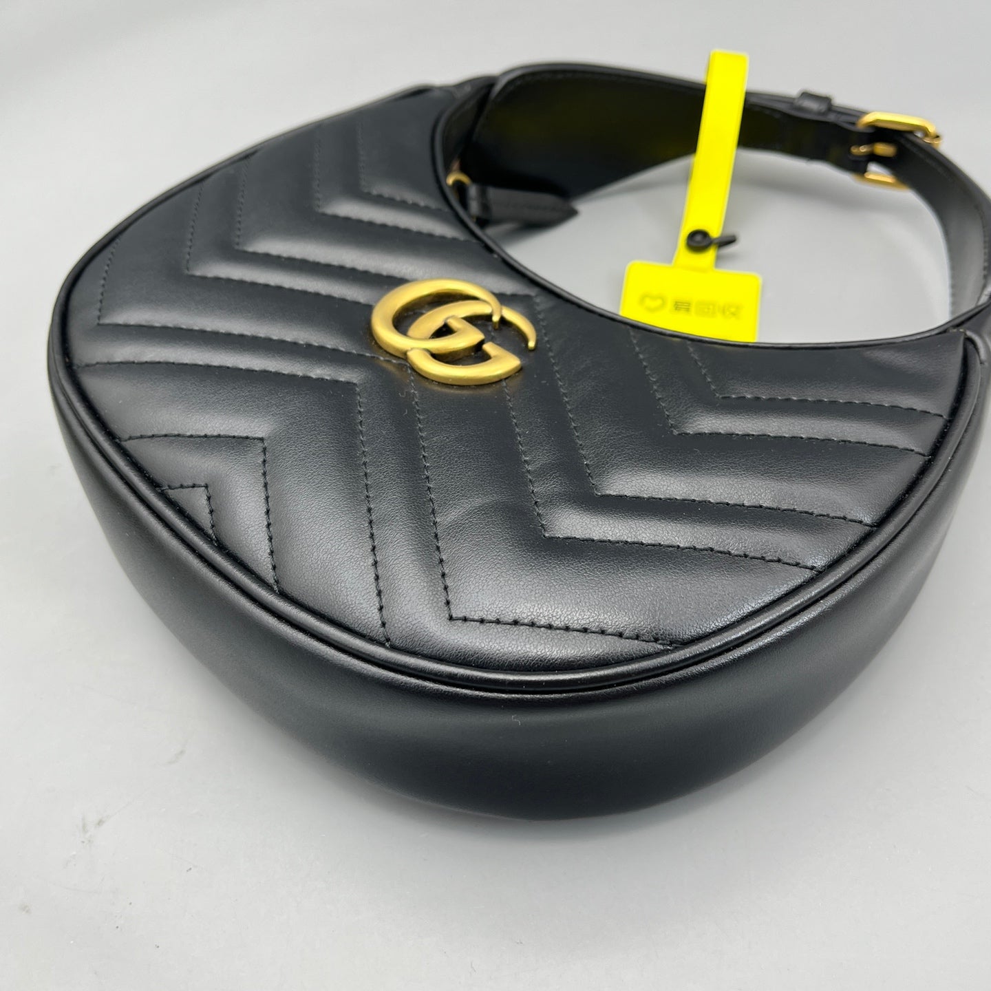 Gucci - GG Marmont Half-Moon Hobo Bag - Matelassé leather - Black with Gold-Tone Hardware - (mini)
