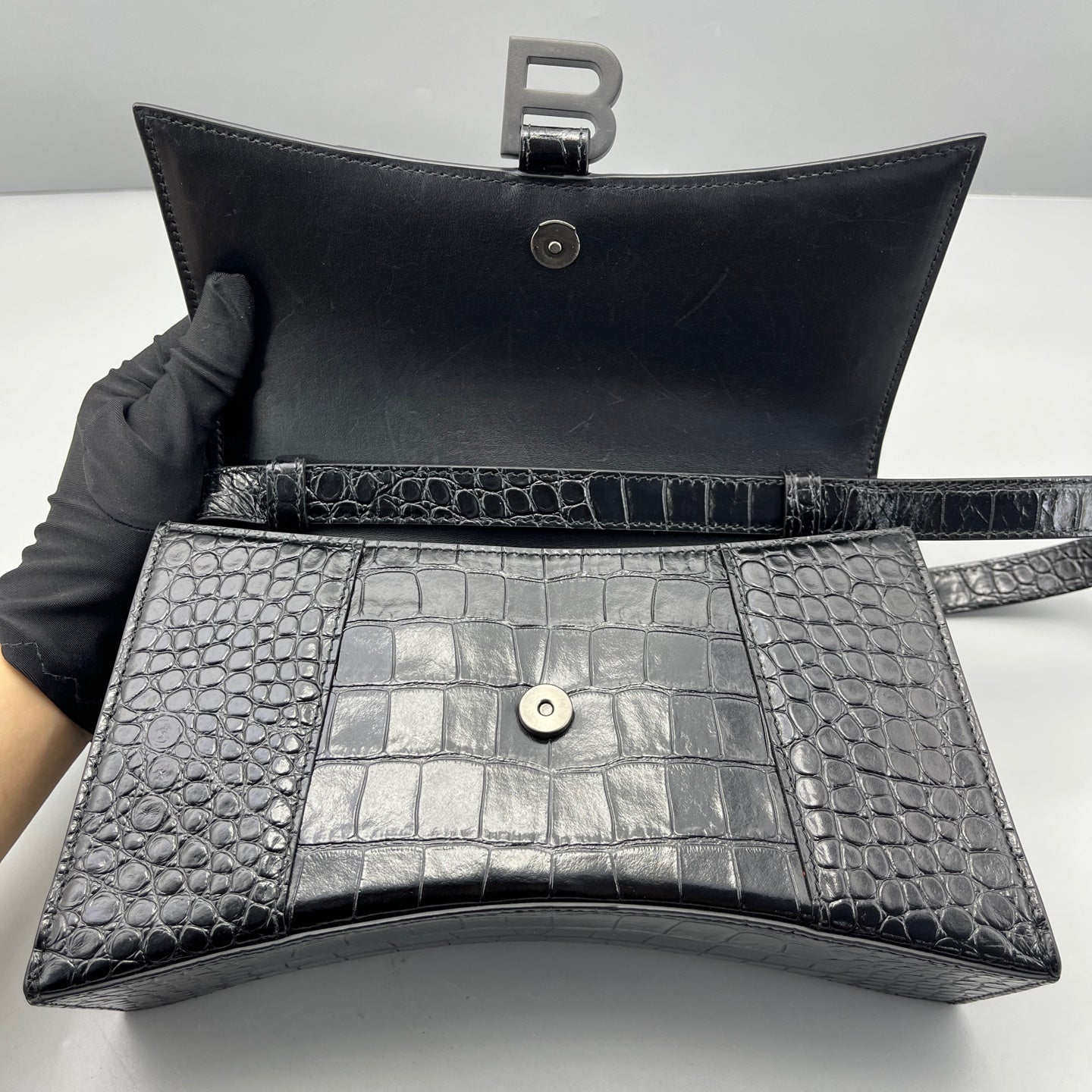 Balenciaga - Hourglass Mini - Calfskin leather with crocodile embossing - Black - (mini)