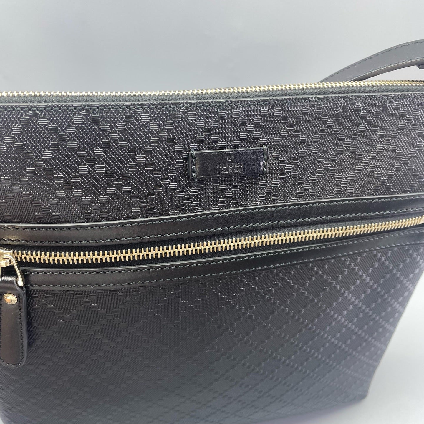 Gucci - Diamante Messenger Bag - Embossed leather - Black - (medium)