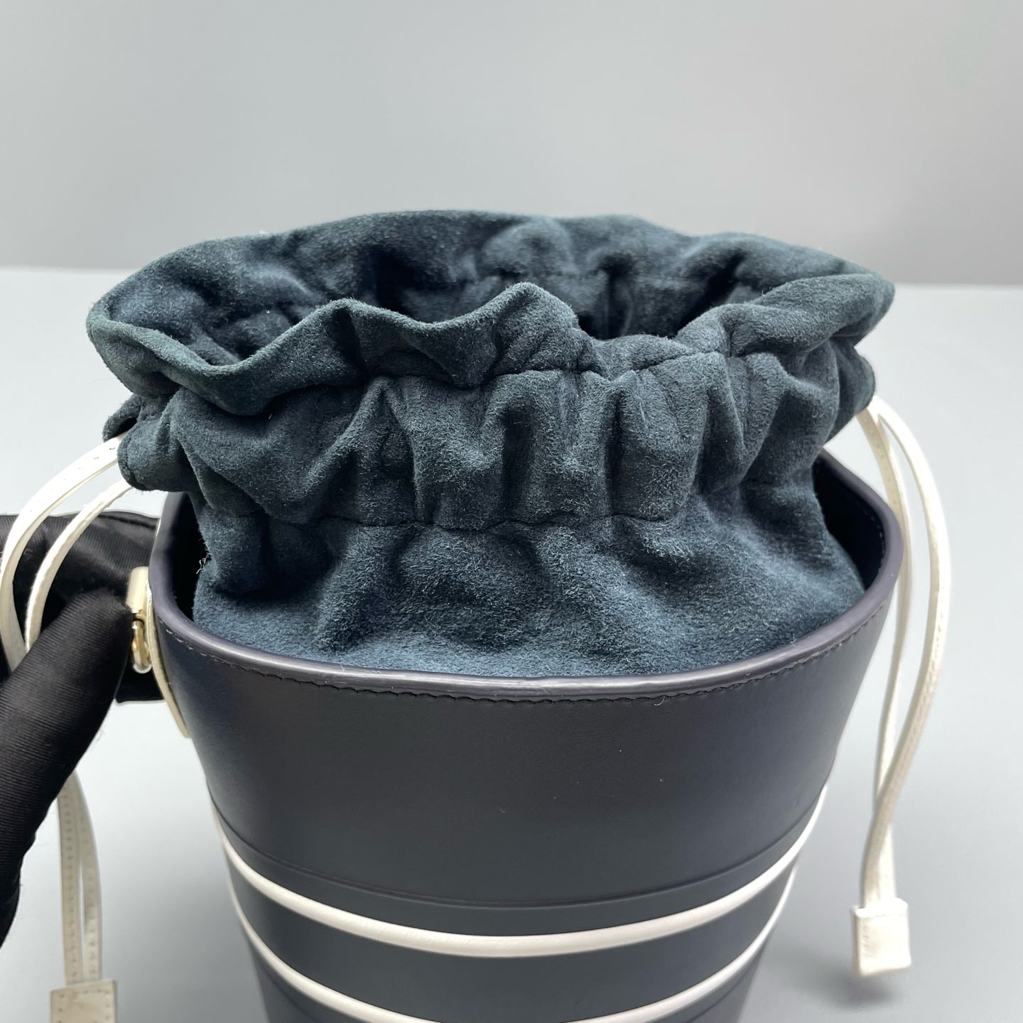 Dior - Vibe Small Bucket Bag - Leather - Blue - (small)