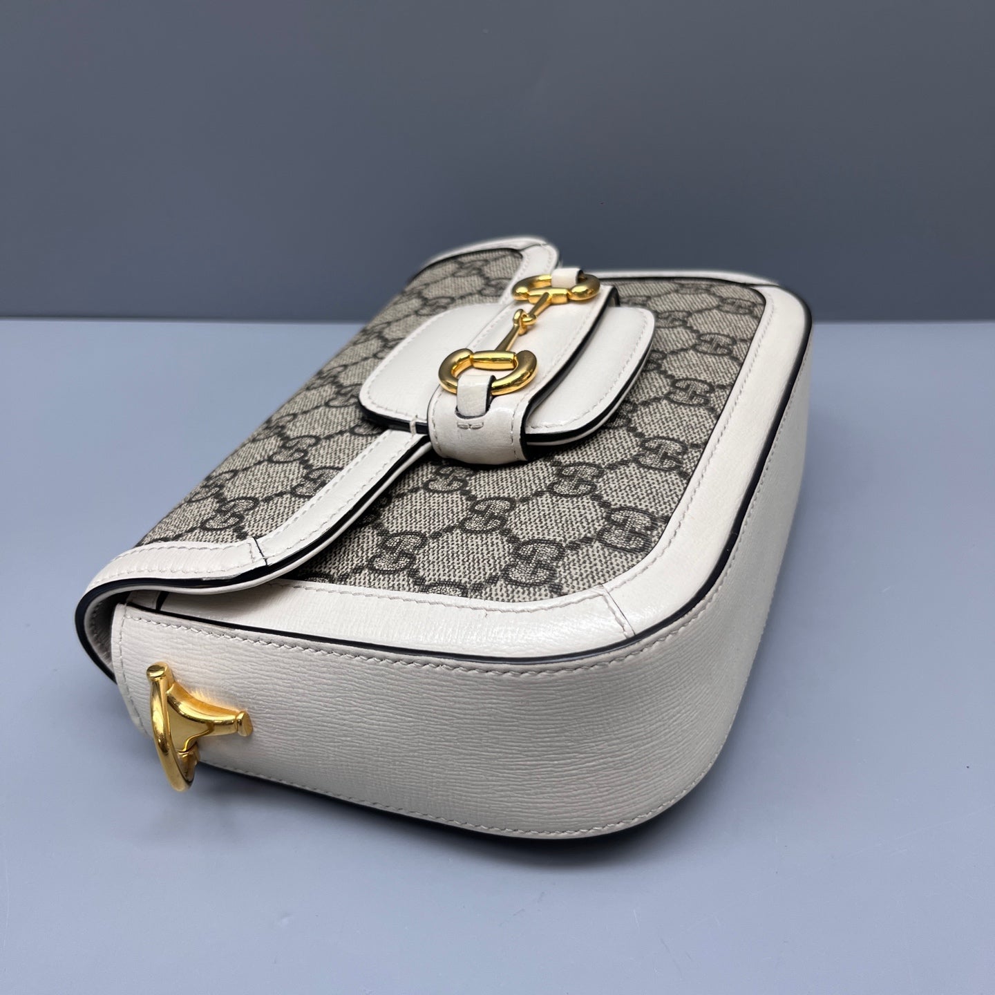 Gucci - 1955 Horsebit Small Shoulder Bag - GG Supreme canvas with leather trim - White - (small)