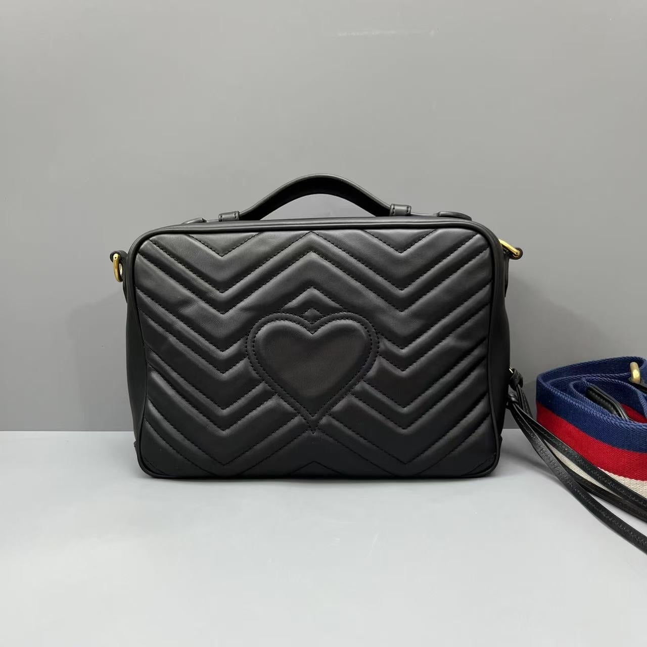 Gucci - GG Marmont Matelassé Messenger Bag - Leather - Black - (medium)